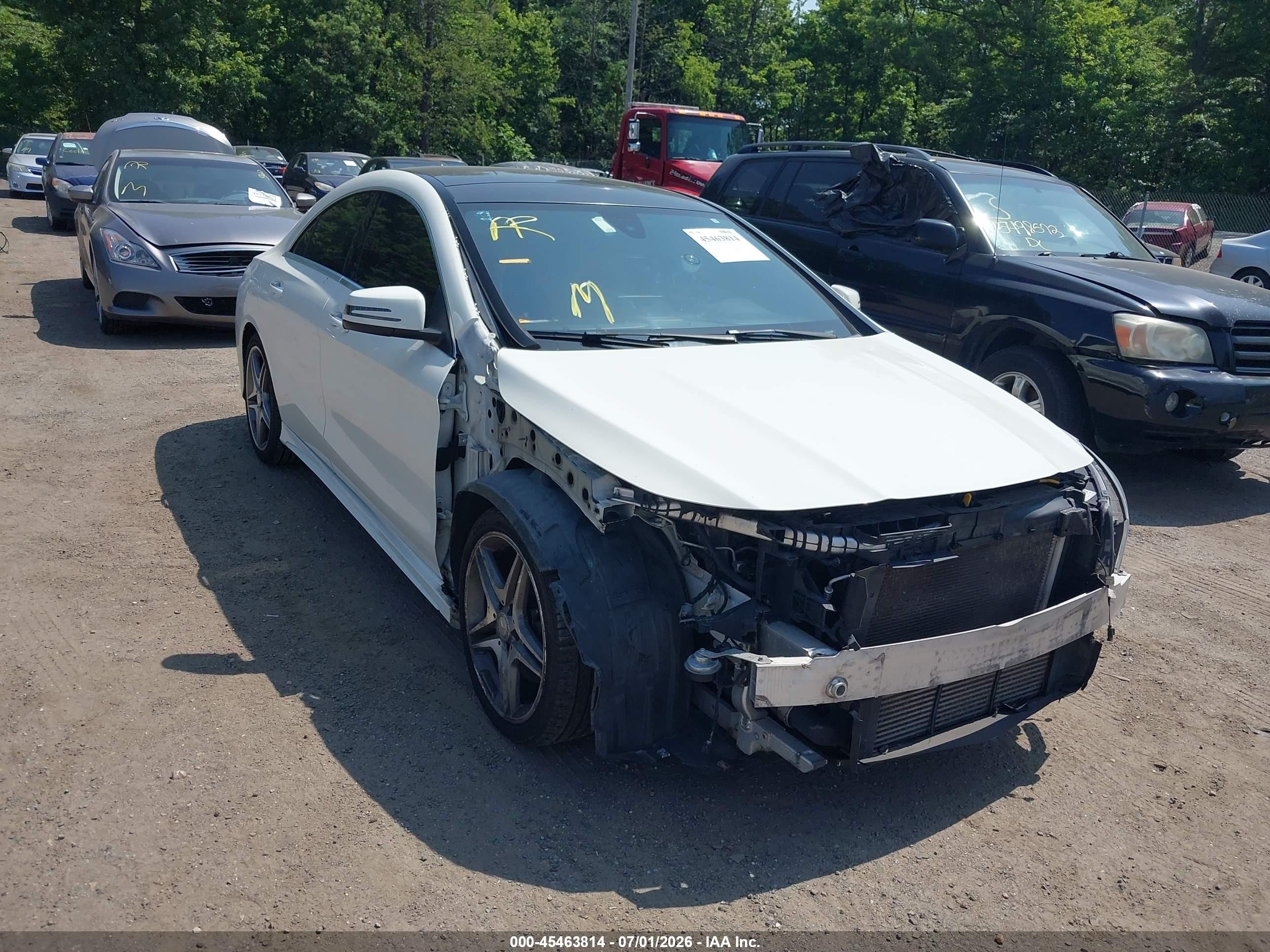 2015 Mercedes-Benz CLA 250, VIN WDDSJ4GB0FN286406 — Front end