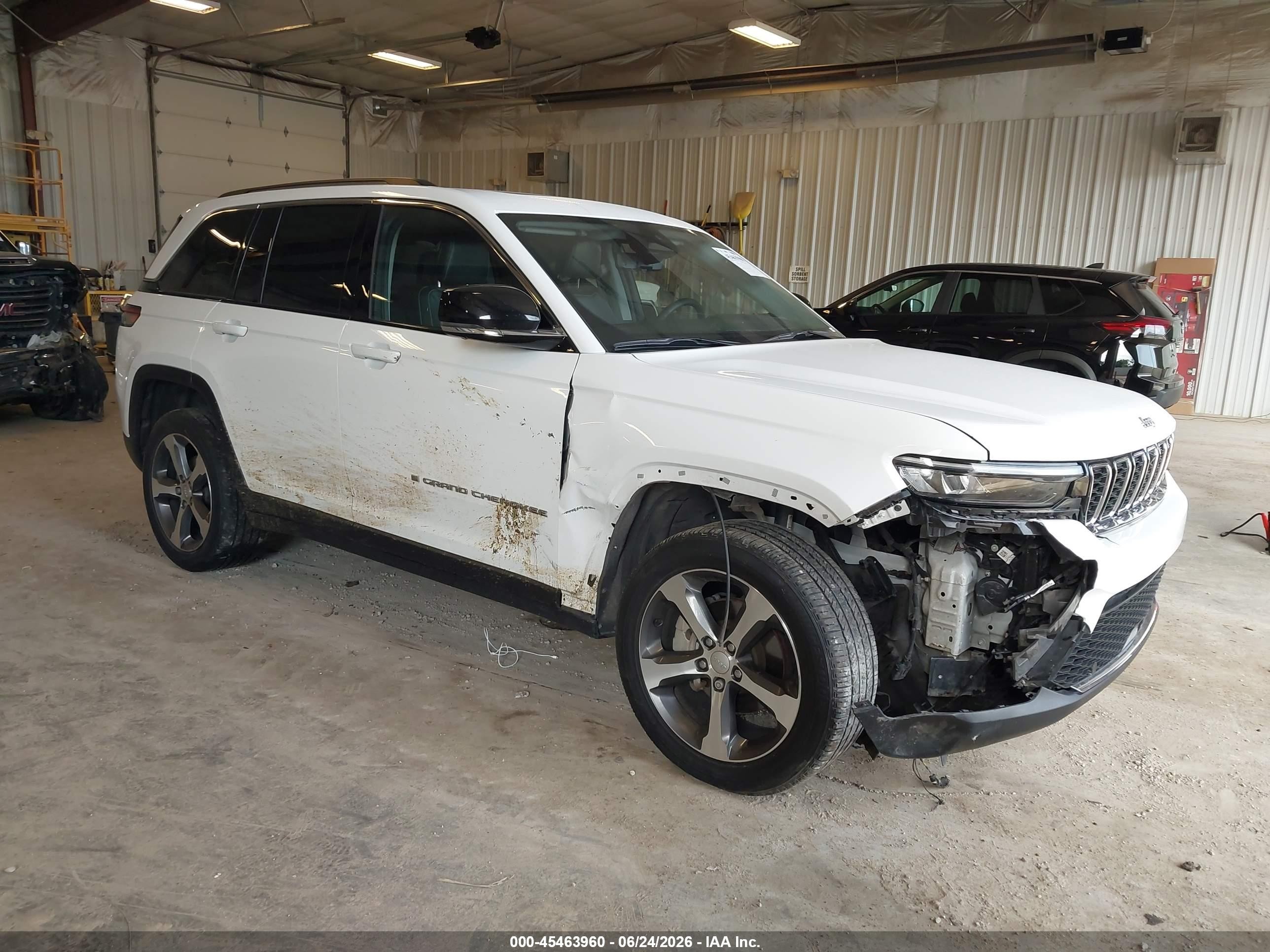 2023 Jeep Grand Cherokee Limited, VIN 1C4RJHBG9PC566647 — Front end