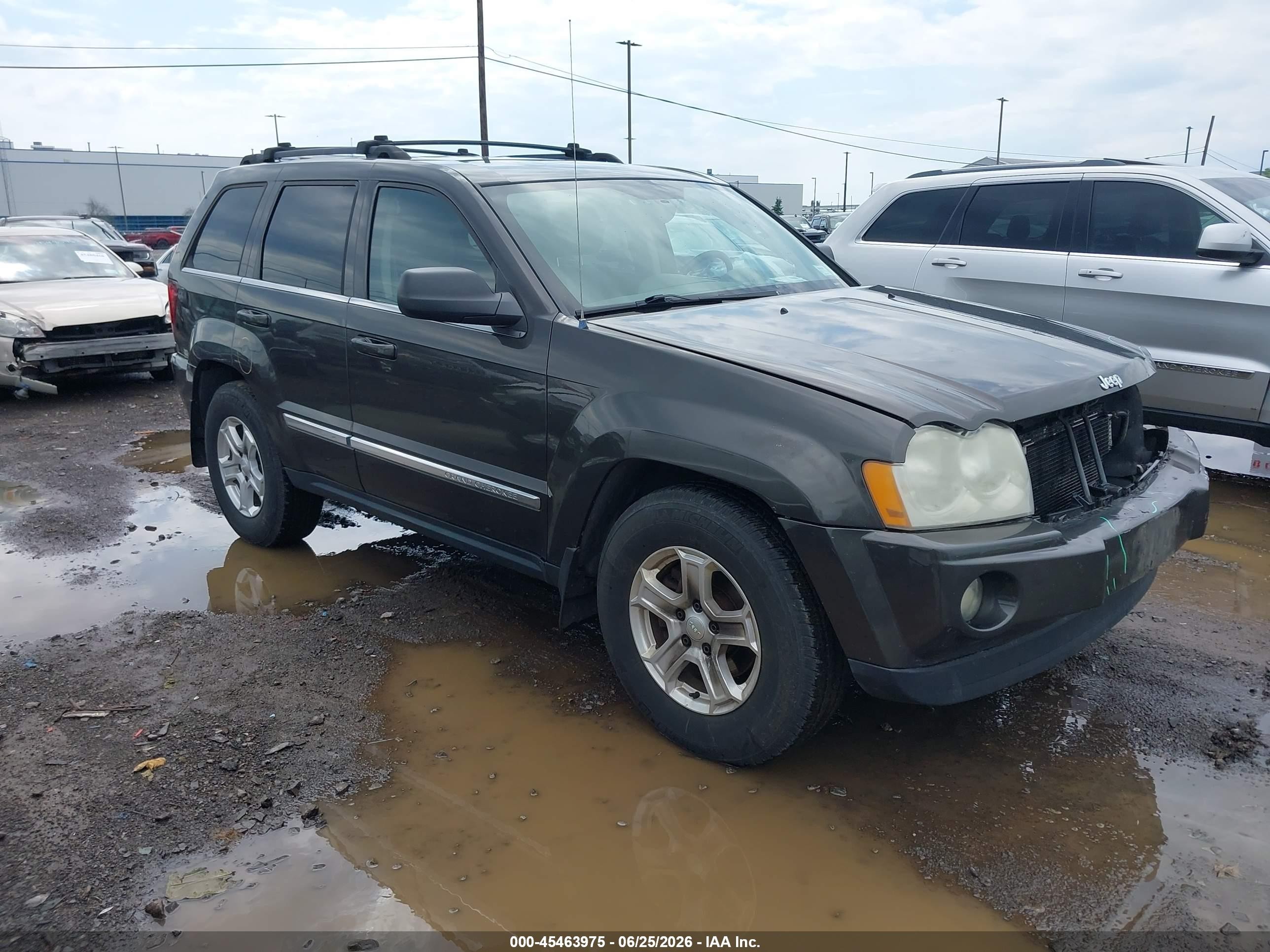 2005 Jeep Grand Cherokee Limited, VIN 1J8HR58285C591804 — Front end