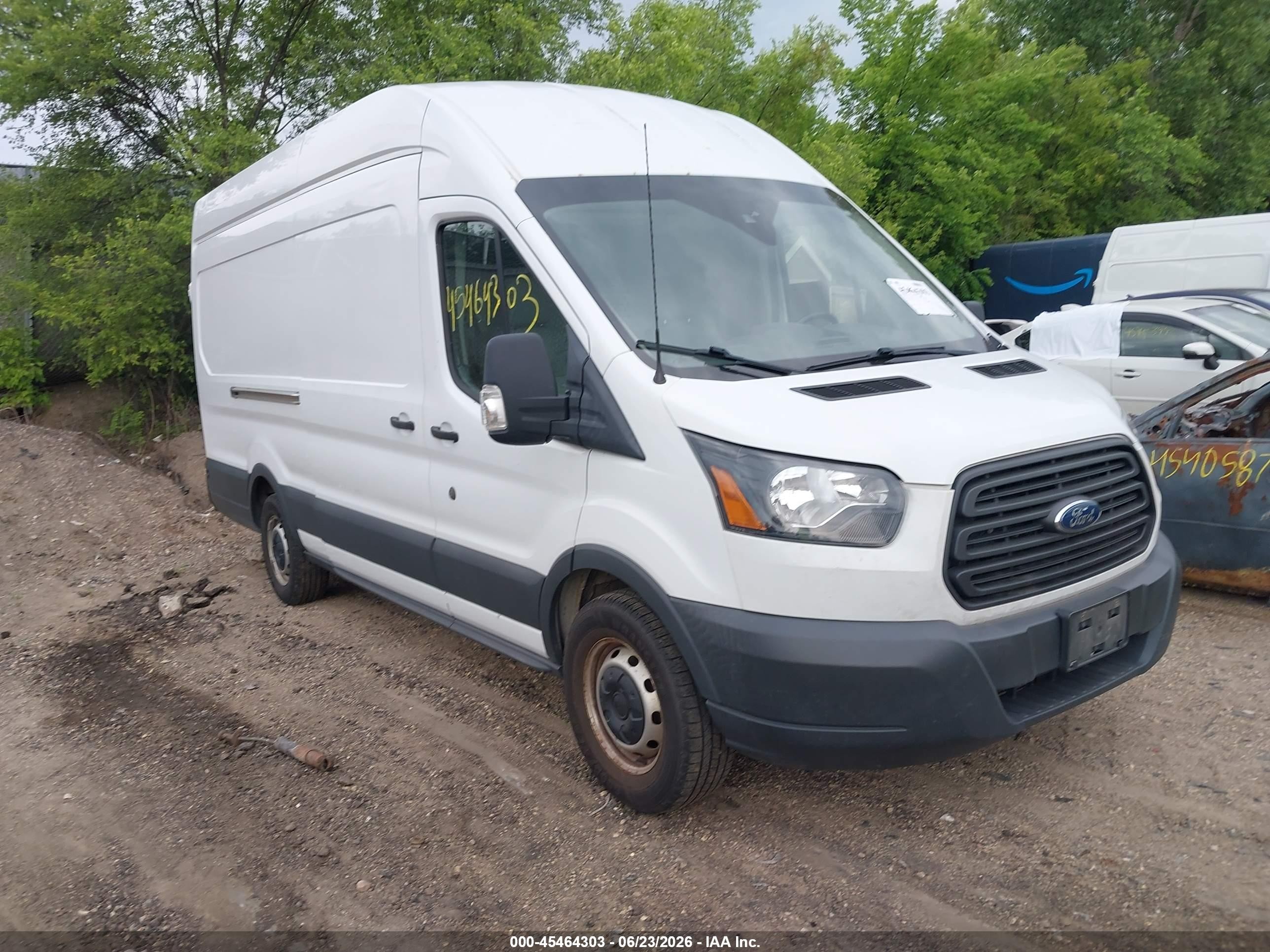 2017 Ford Transit Cargo, VIN 1FTBW3XG5HKB57115 — Normal wear