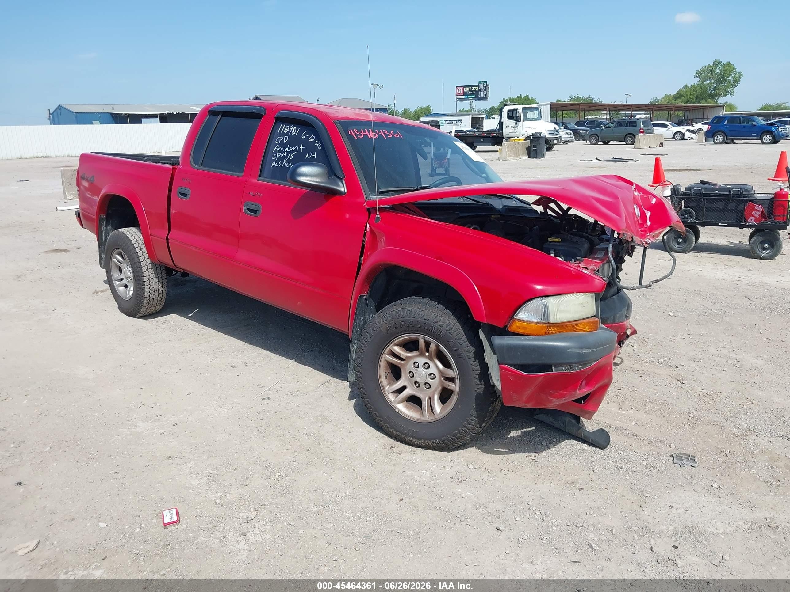 2003 Dodge Dakota Sport, VIN 1D7HG38XX3S124504 — Front end