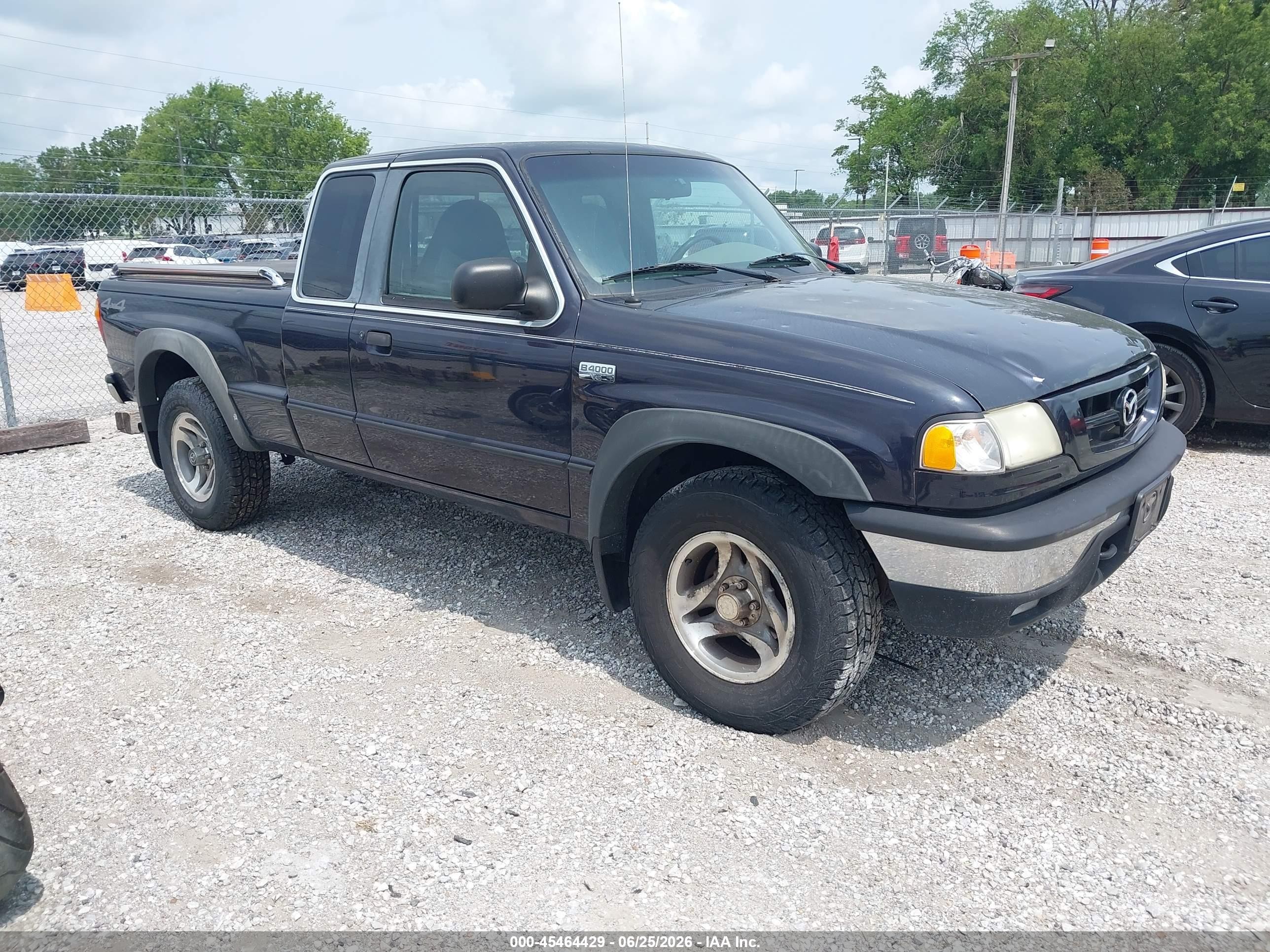 2002 Mazda B-Series SE, VIN 4F4ZR47E02TM15950 — Обычный износ