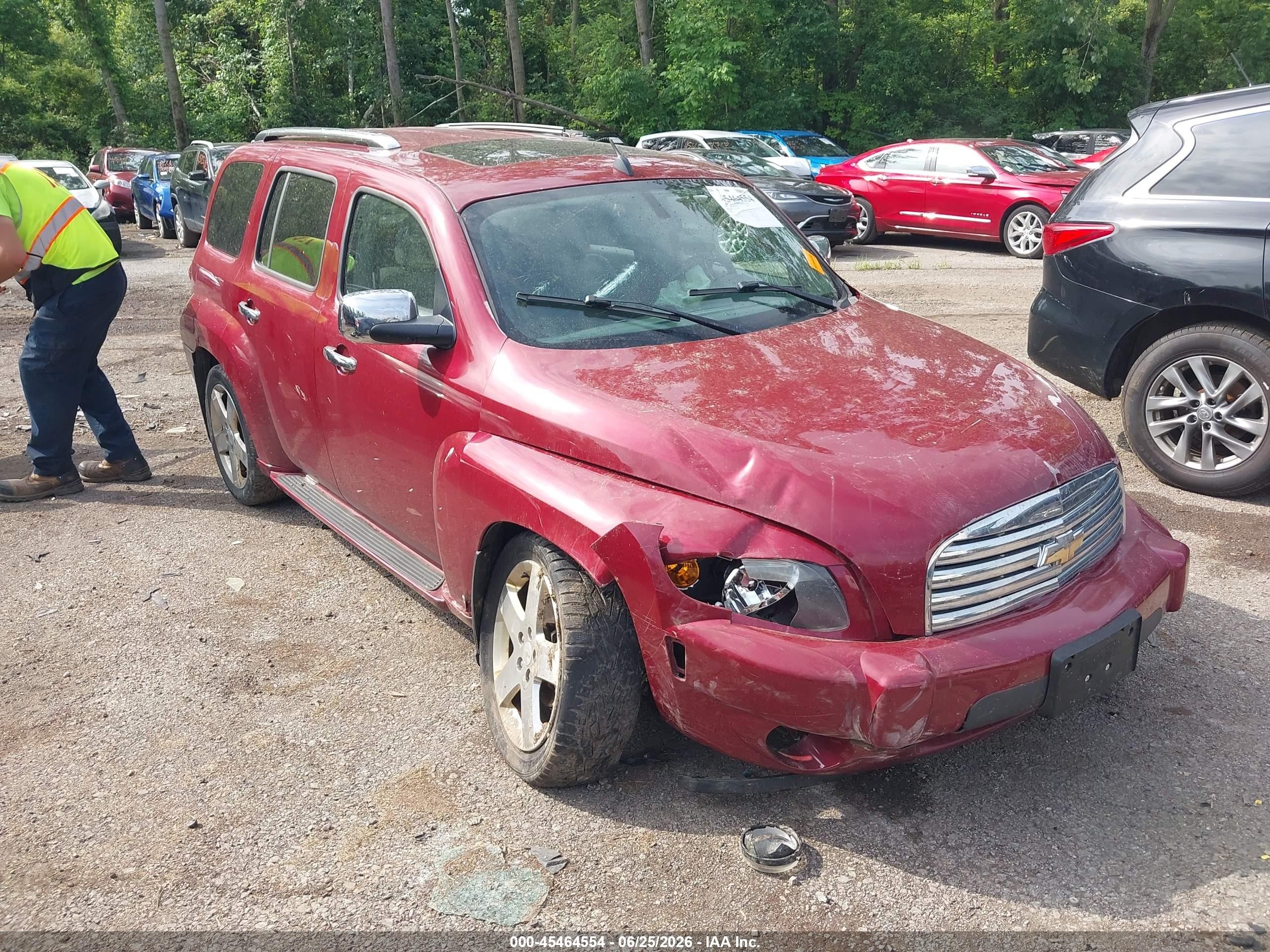 2007 Chevrolet HHR LT, VIN 3GNDA33P57S530080 — Side