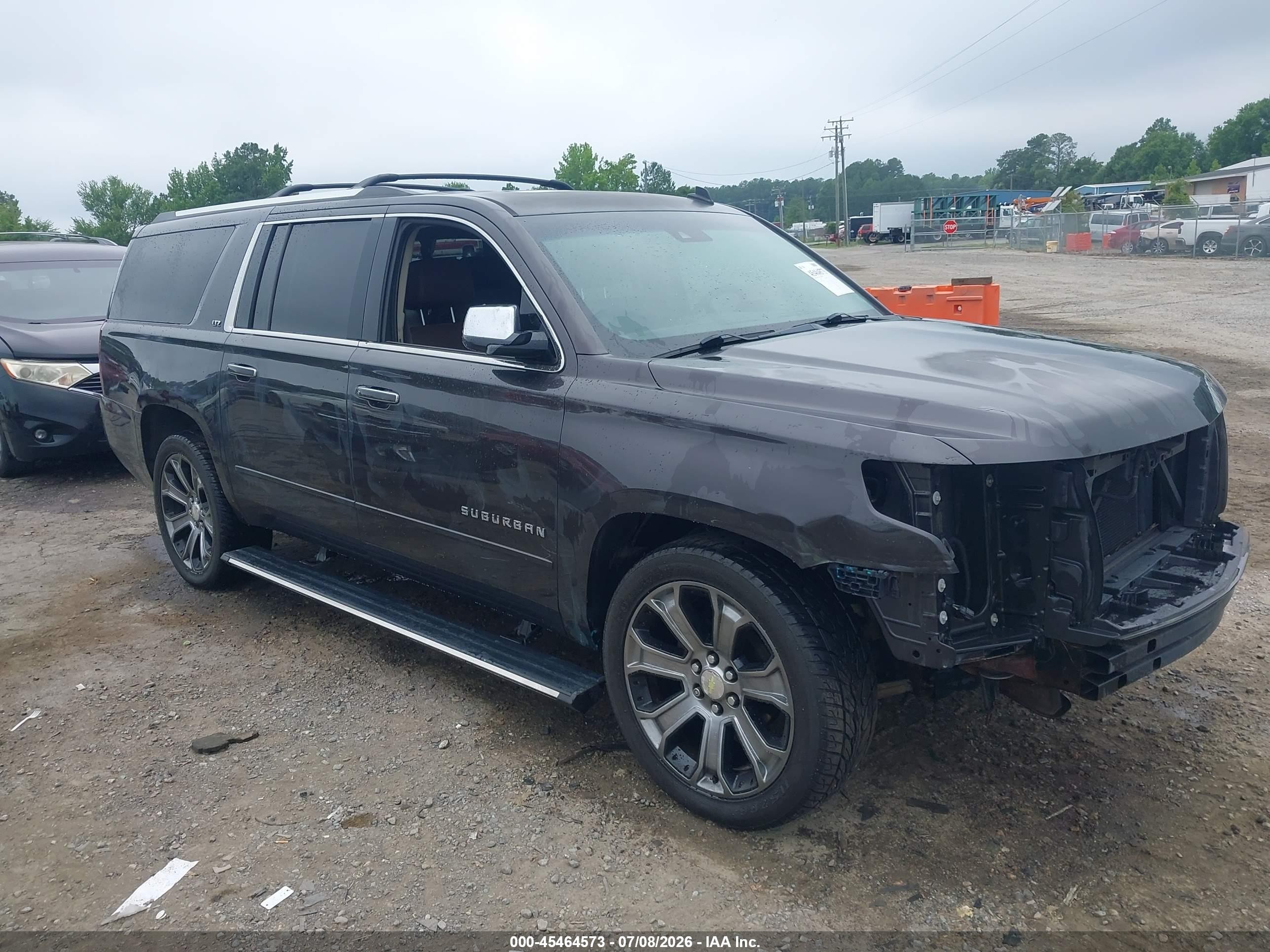 2015 Chevrolet Suburban LTZ, VIN 1GNSKKKC3FR175635 — Front end