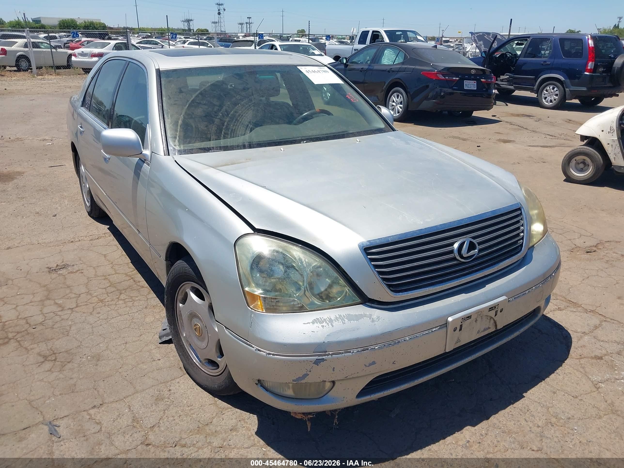 2001 Lexus LS 430, VIN JTHBN30F910019596 — Normal wear
