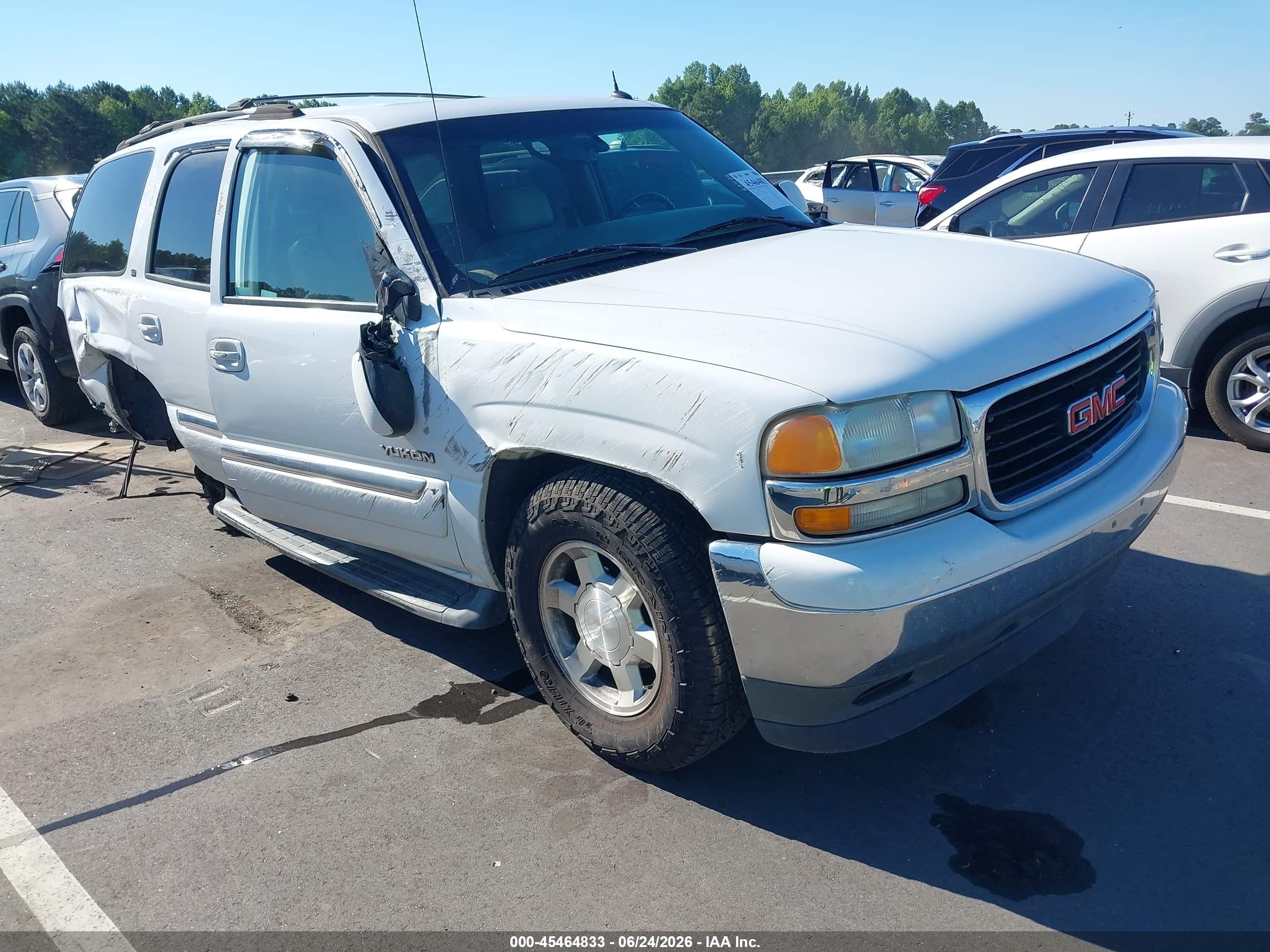 2005 GMC Yukon SLT, VIN 1GKEC13T05R123586 — Rear end