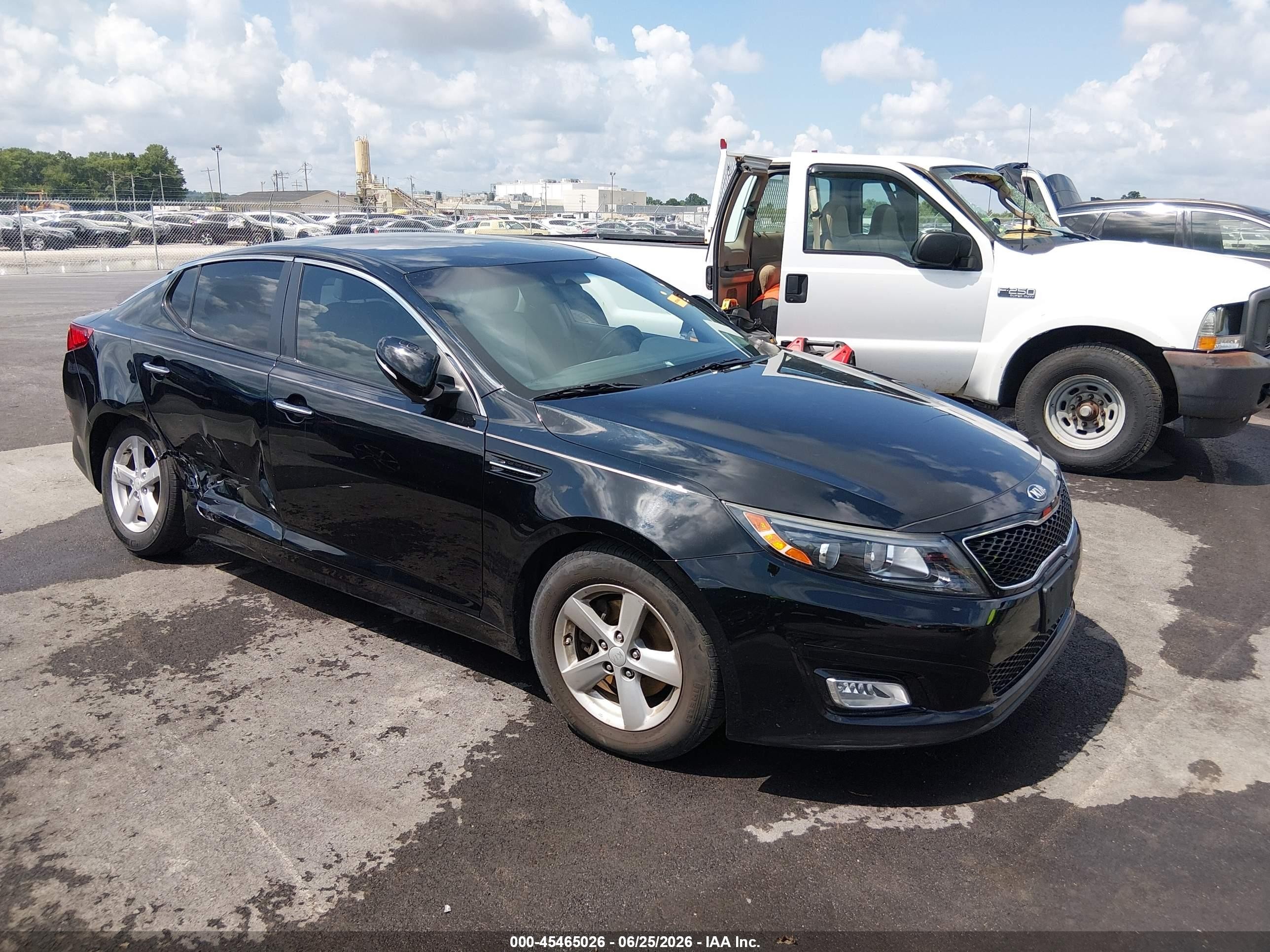 2014 Kia Optima LX, VIN 5XXGM4A77EG263761 — Side