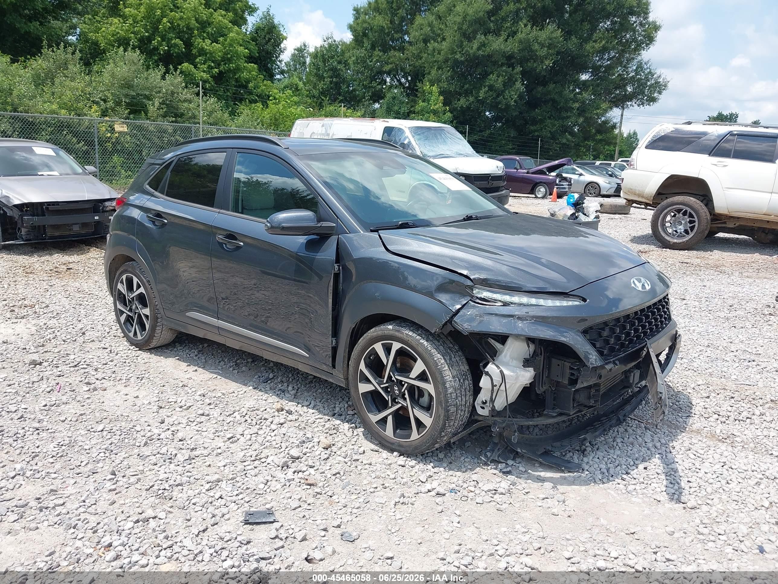 2022 Hyundai Kona Limited, VIN KM8K53A32NU782608 — Перед