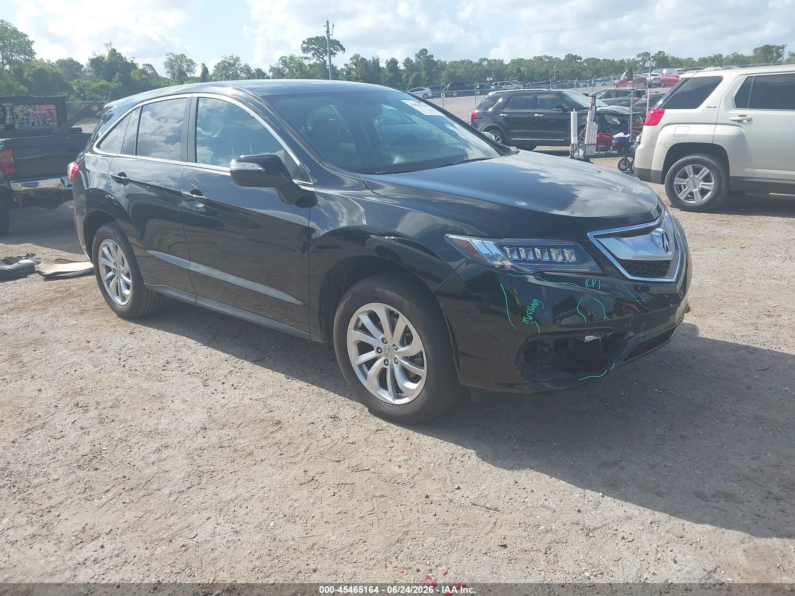 2017 Acura RDX Technology, VIN 5J8TB4H51HL012622 — Front end
