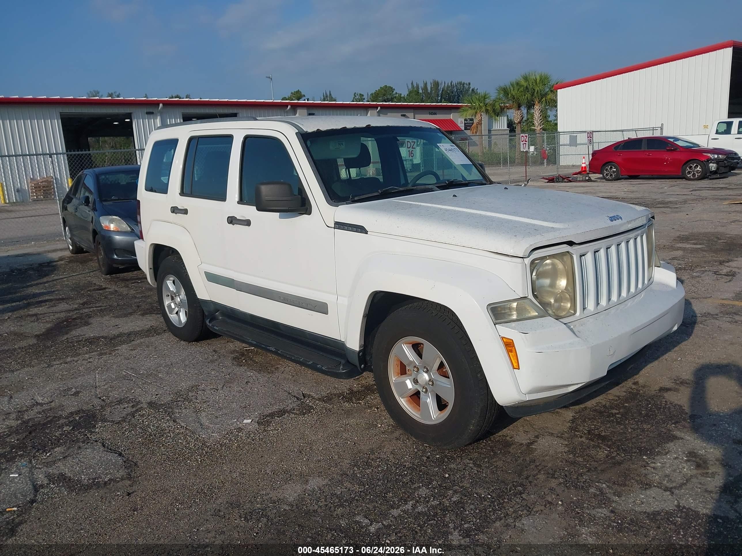 2010 Jeep Liberty Sport, VIN 1J4PP2GKXAW106199 — Normal wear