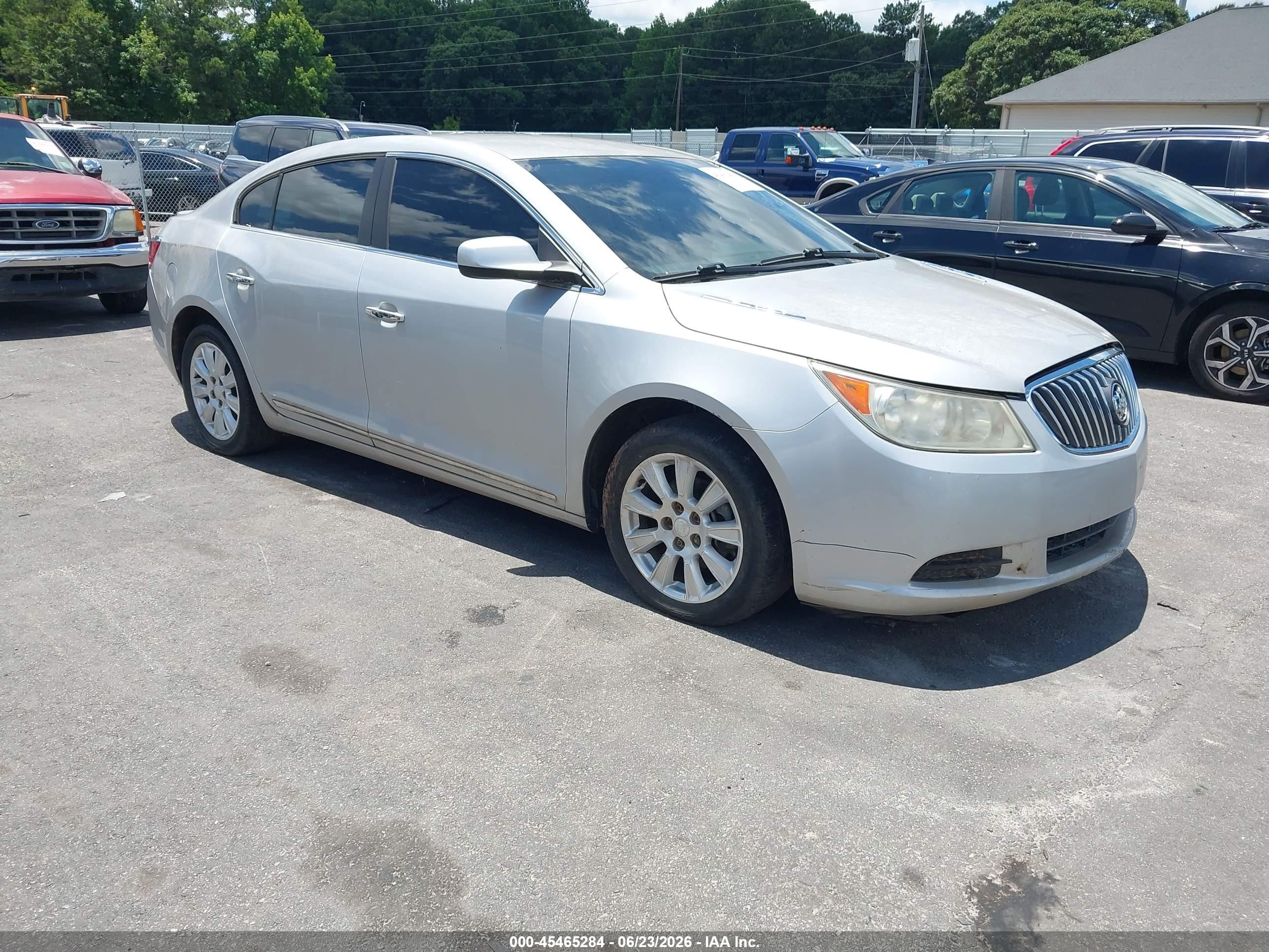 2013 Buick LaCrosse, VIN 1G4GA5ERXDF238114 — Зад