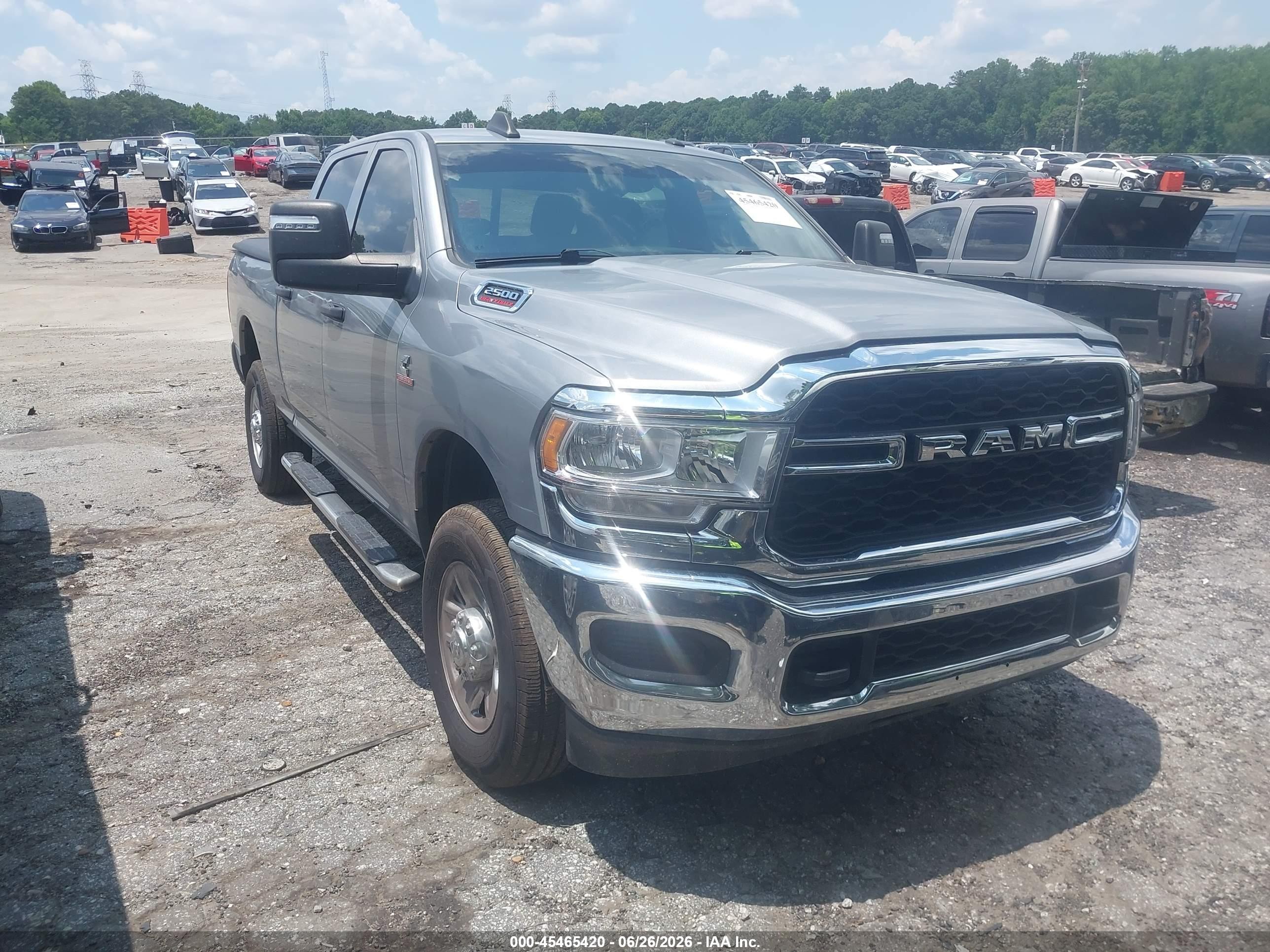 2024 Ram 2500 Tradesman, VIN 3C6UR5CL3RG330967 — Front end