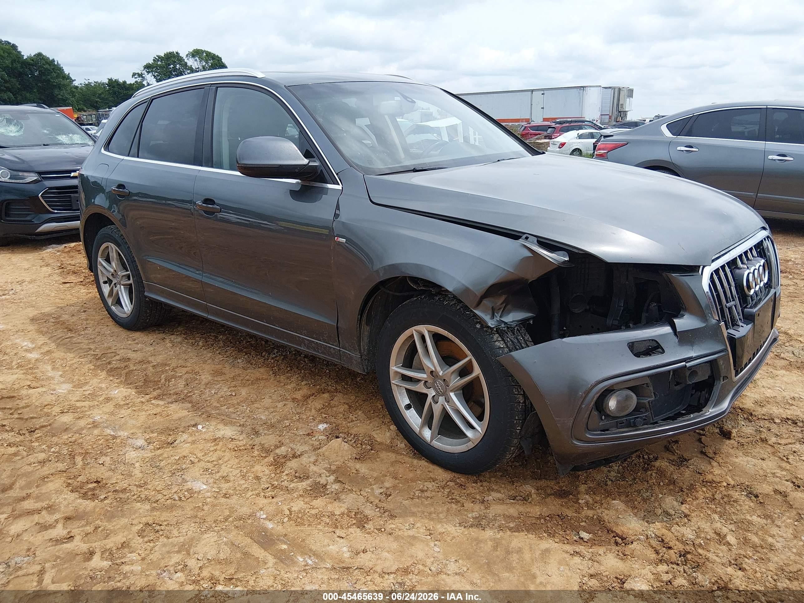 2015 Audi Q5 Premium Plus, VIN WA1DGAFP3FA100002 — Перед