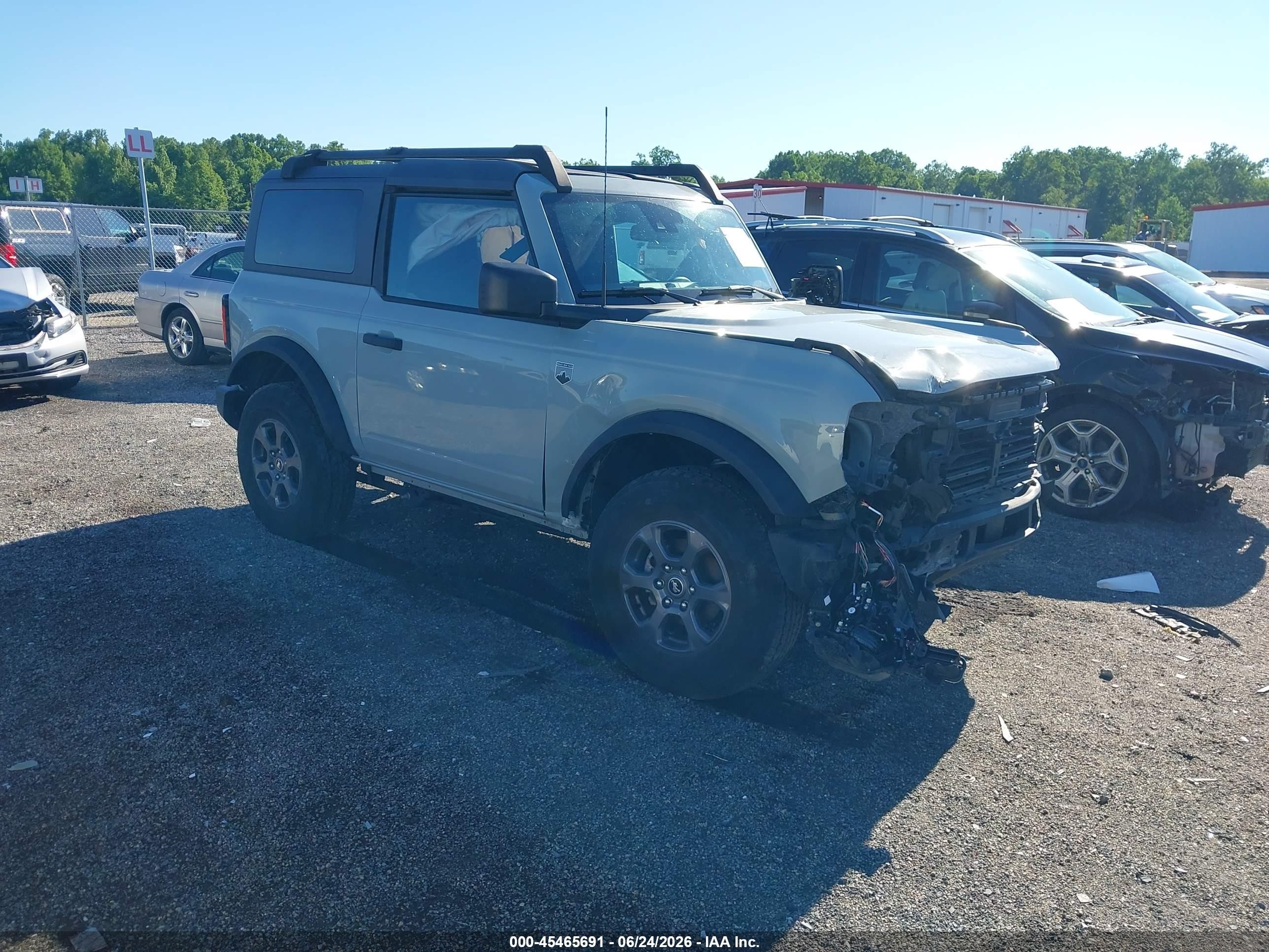 2024 Ford Bronco Big Bend, VIN 1FMDE7AH1RLA32060 — Front end
