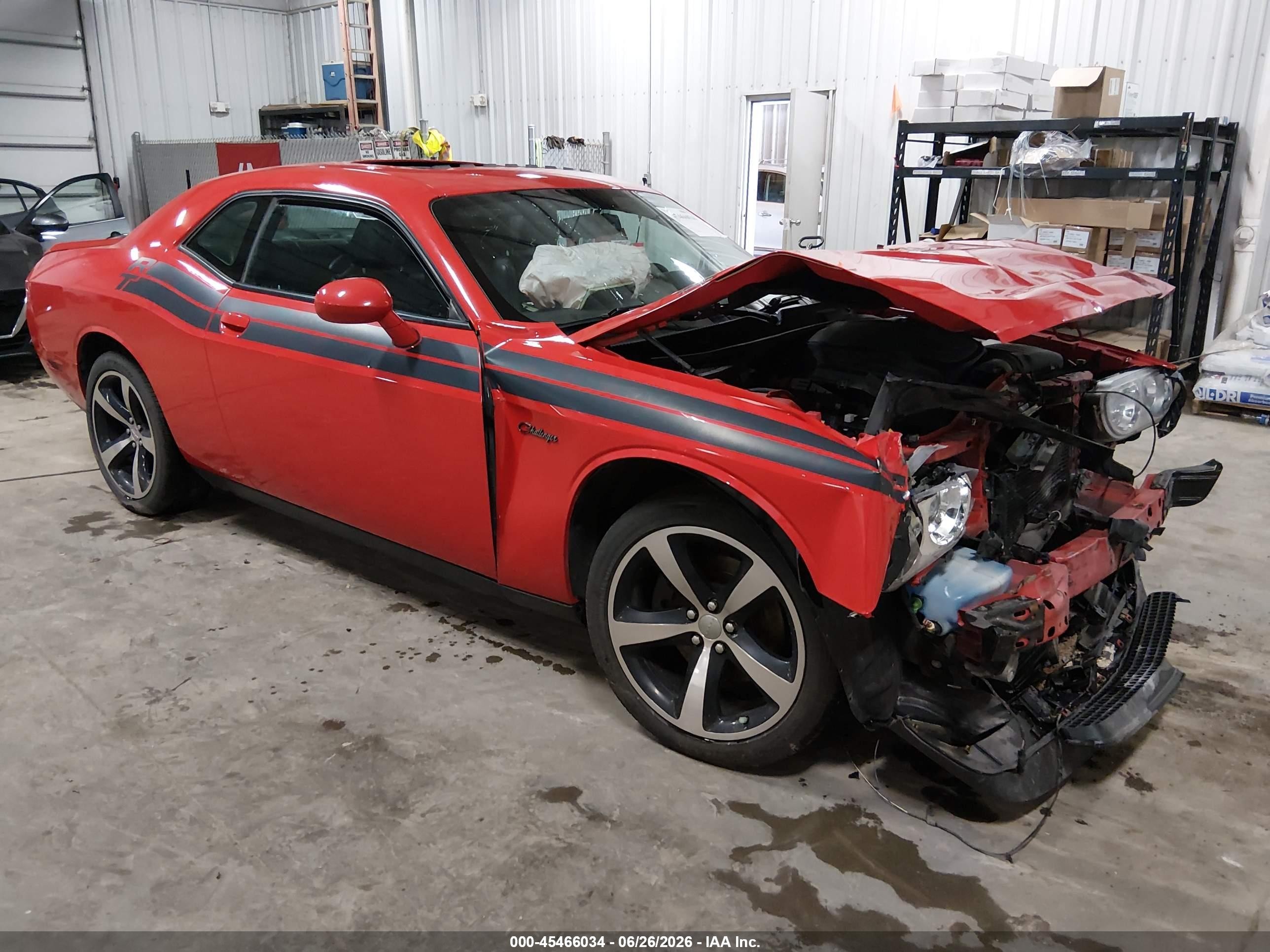 2014 Dodge Challenger R/T Plus, VIN 2C3CDYBT5EH139510 — Front end