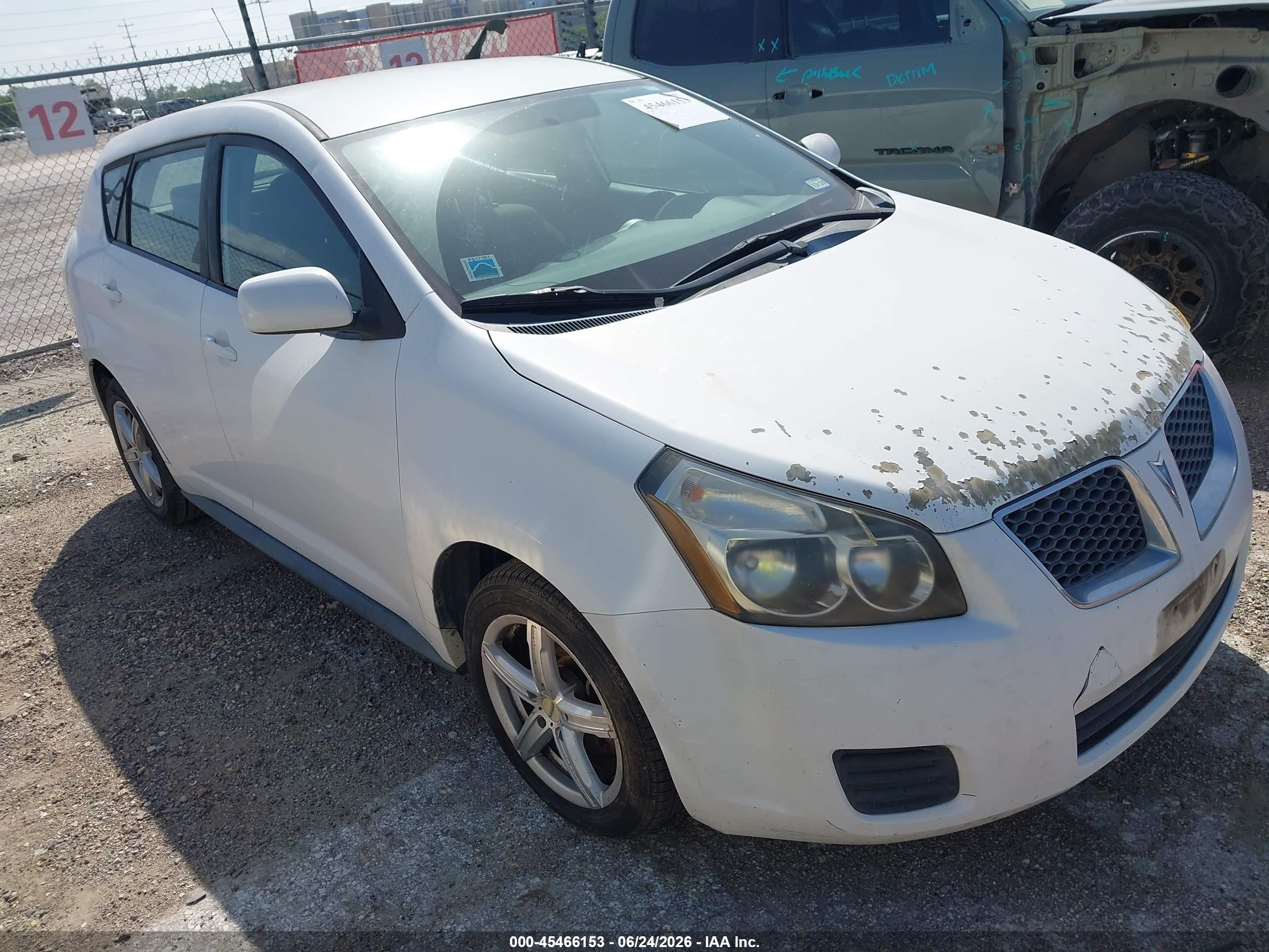 2010 Pontiac Vibe 1SB, VIN 5Y2SP6E00AZ419222 — Normal wear