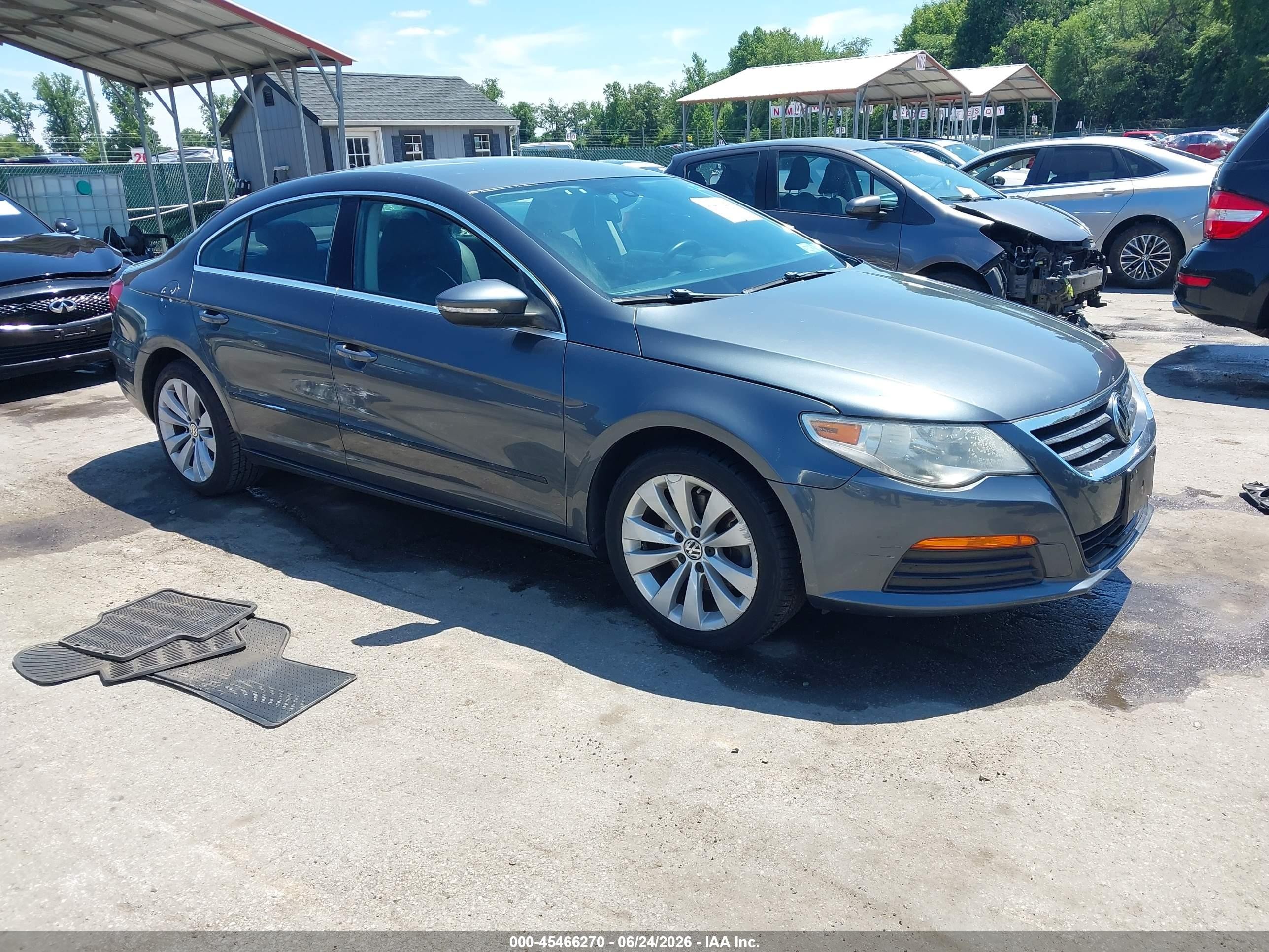 2012 Volkswagen CC Sport, VIN WVWMP7AN0CE507925 — Пожар в моторном отсеке