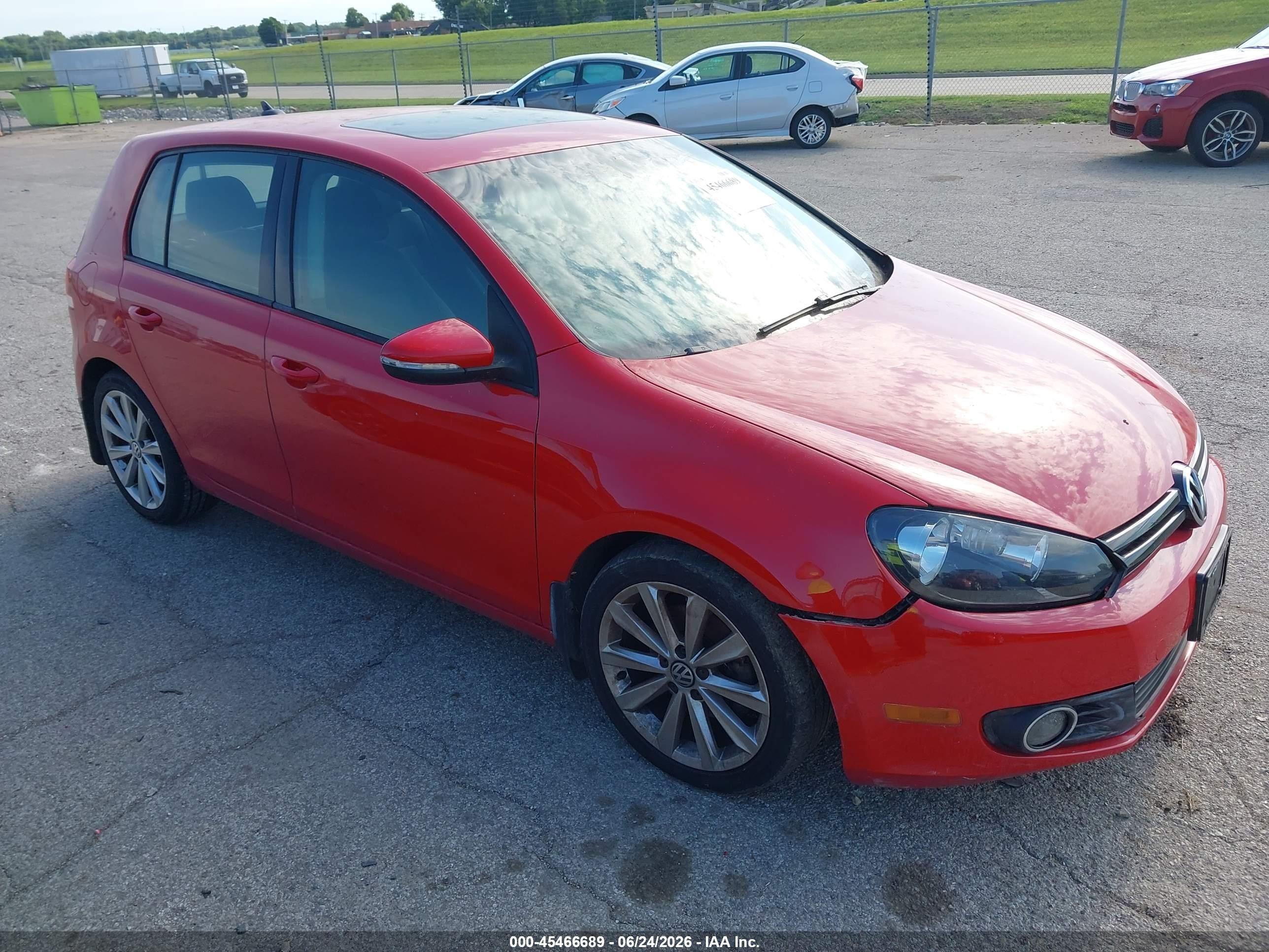 2013 Volkswagen Golf TDI, VIN WVWDM7AJ7DW132942 — Normal wear