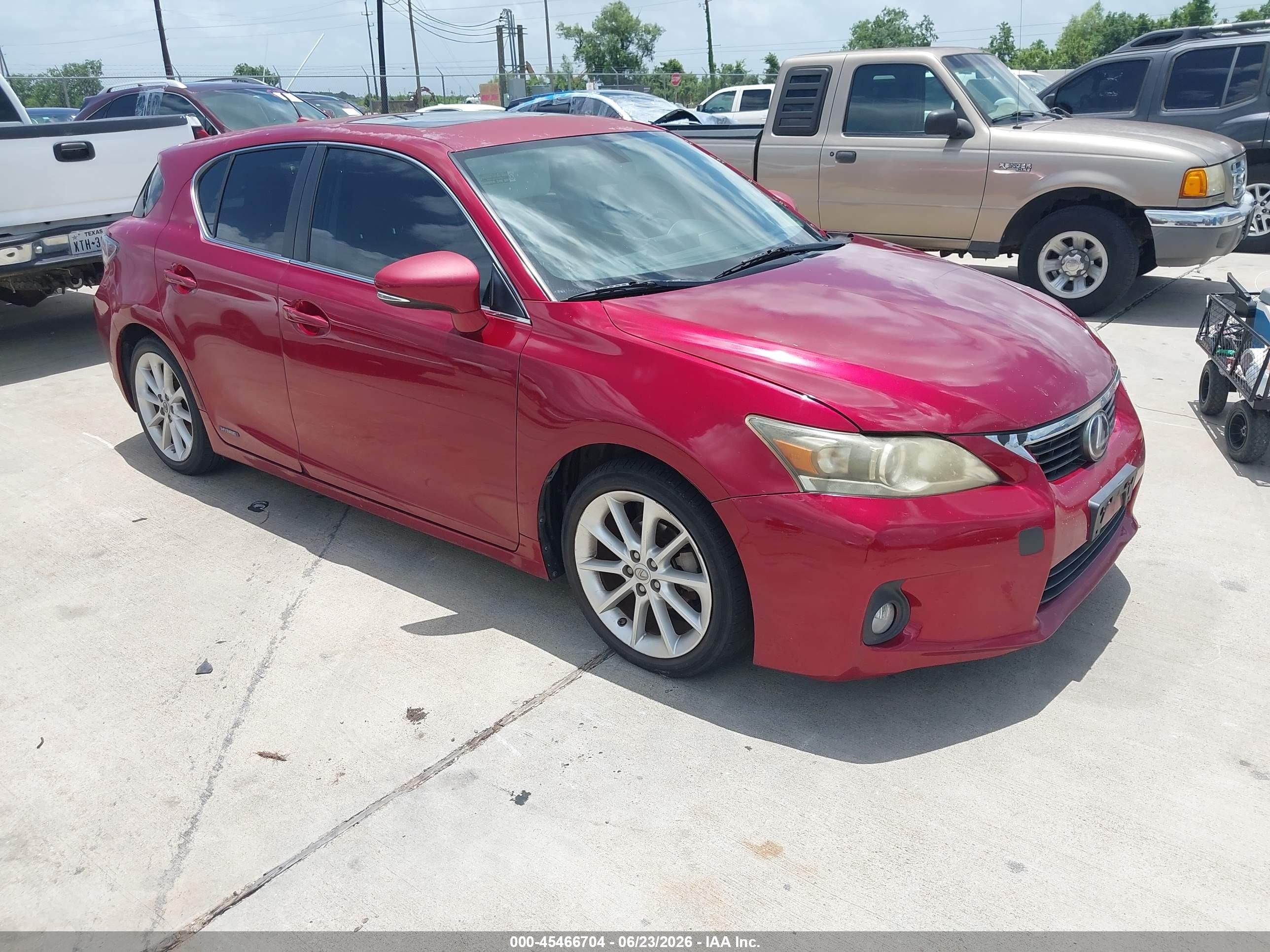 2013 Lexus CT 200h, VIN JTHKD5BH4D2166446 — Rear end