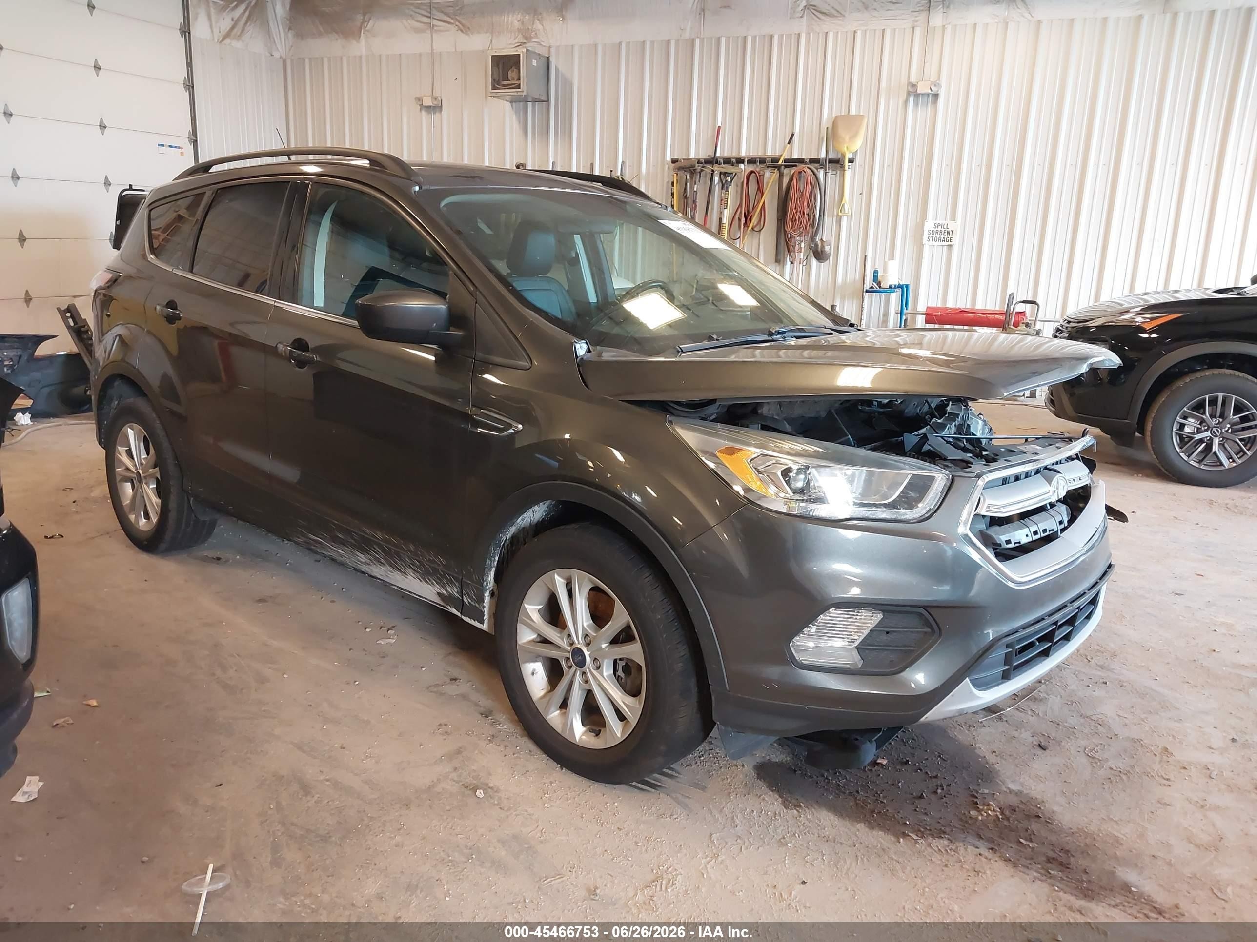 2018 Ford Escape SEL, VIN 1FMCU9HD5JUC03520 — Front end