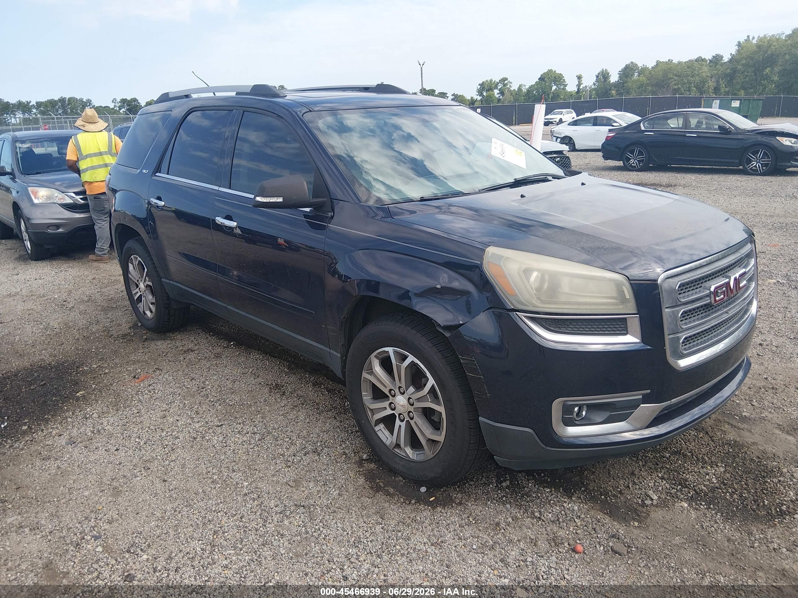 2015 GMC Acadia SLT, VIN 1GKKRRKD5FJ120323 — Front end