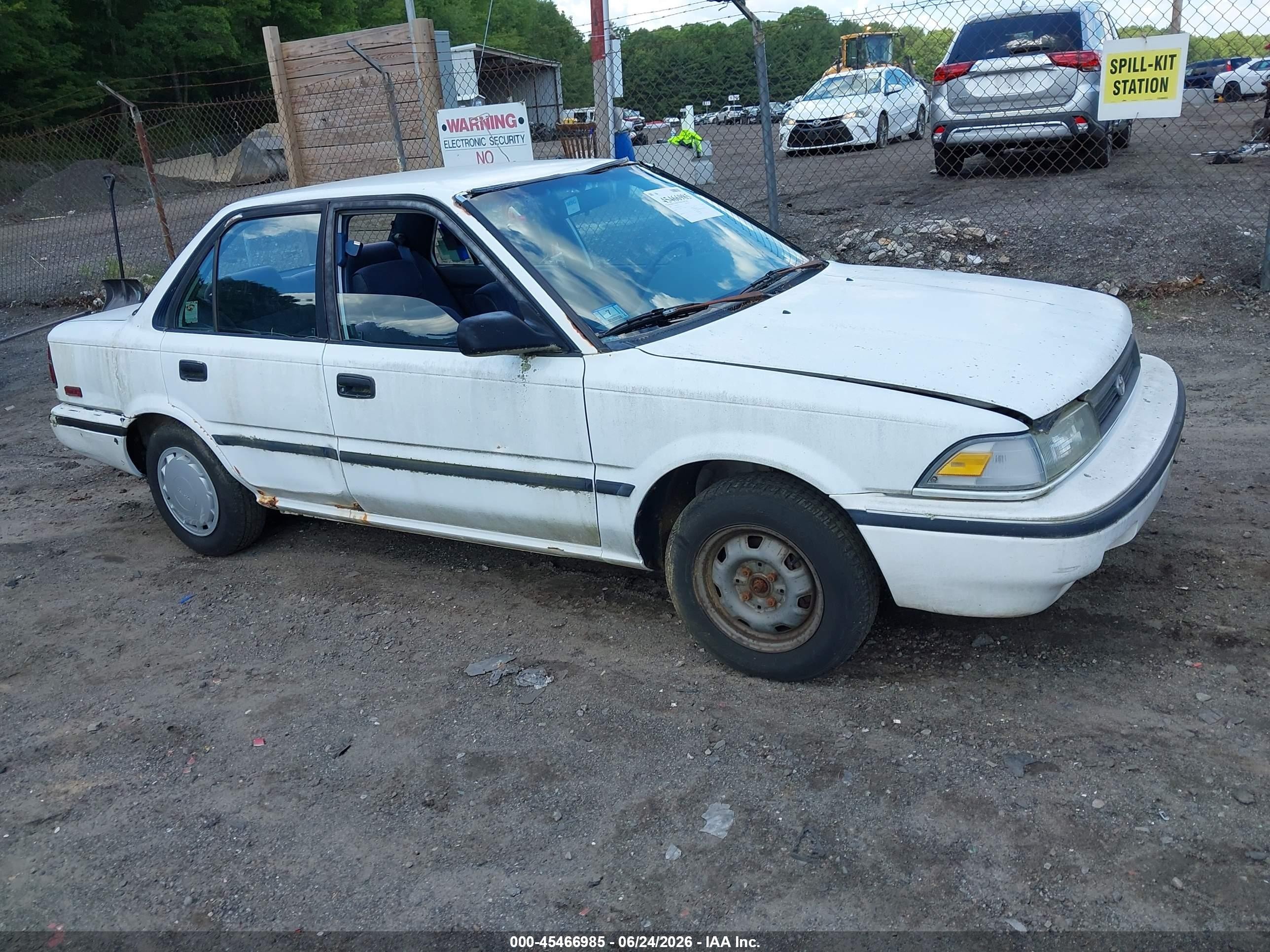 1992 Toyota Corolla, VIN 2T1AE94A2NC137399 — Normal wear