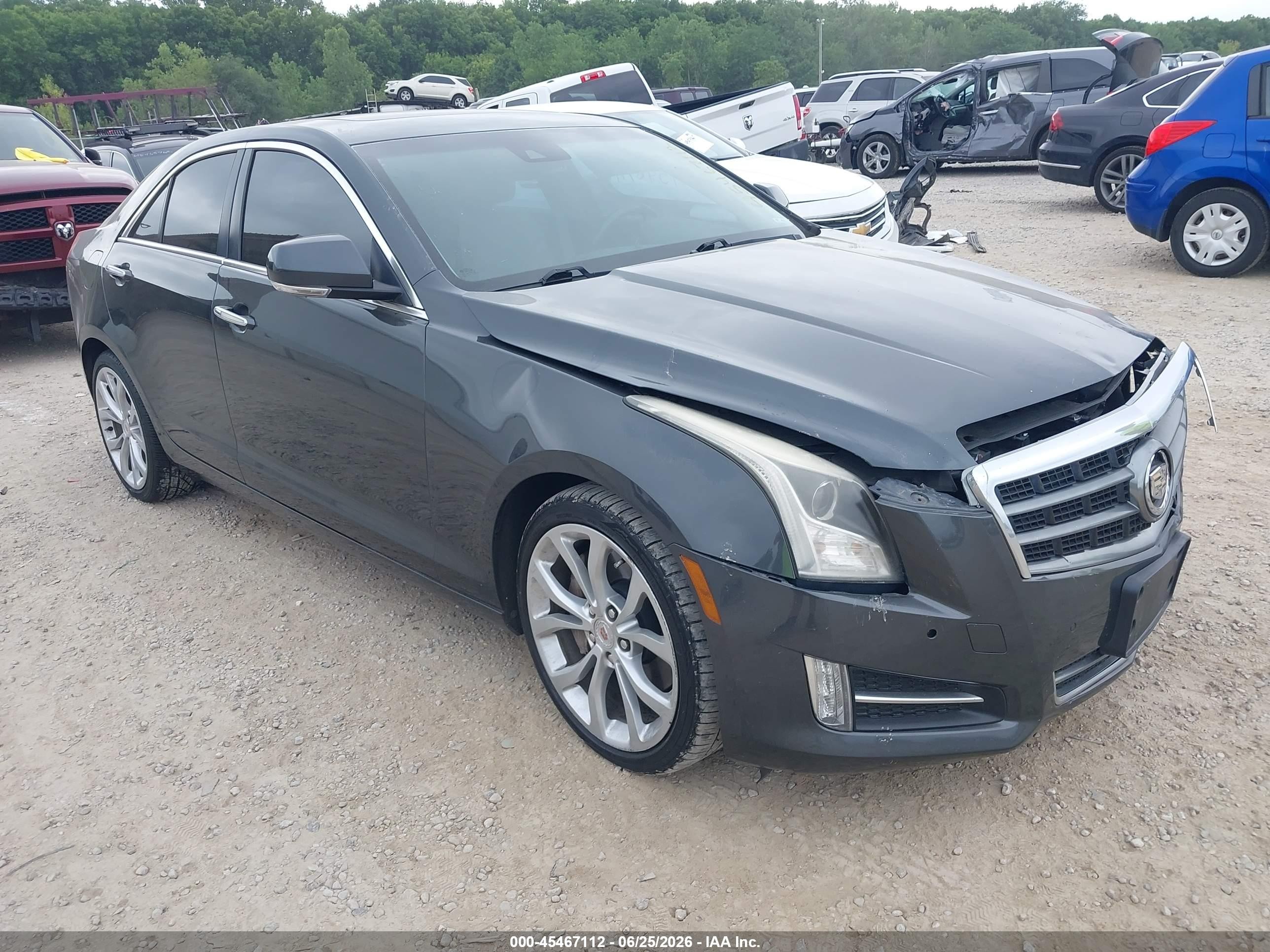 2014 Cadillac ATS Performance RWD, VIN 1G6AC5SX4E0105055 — Перед
