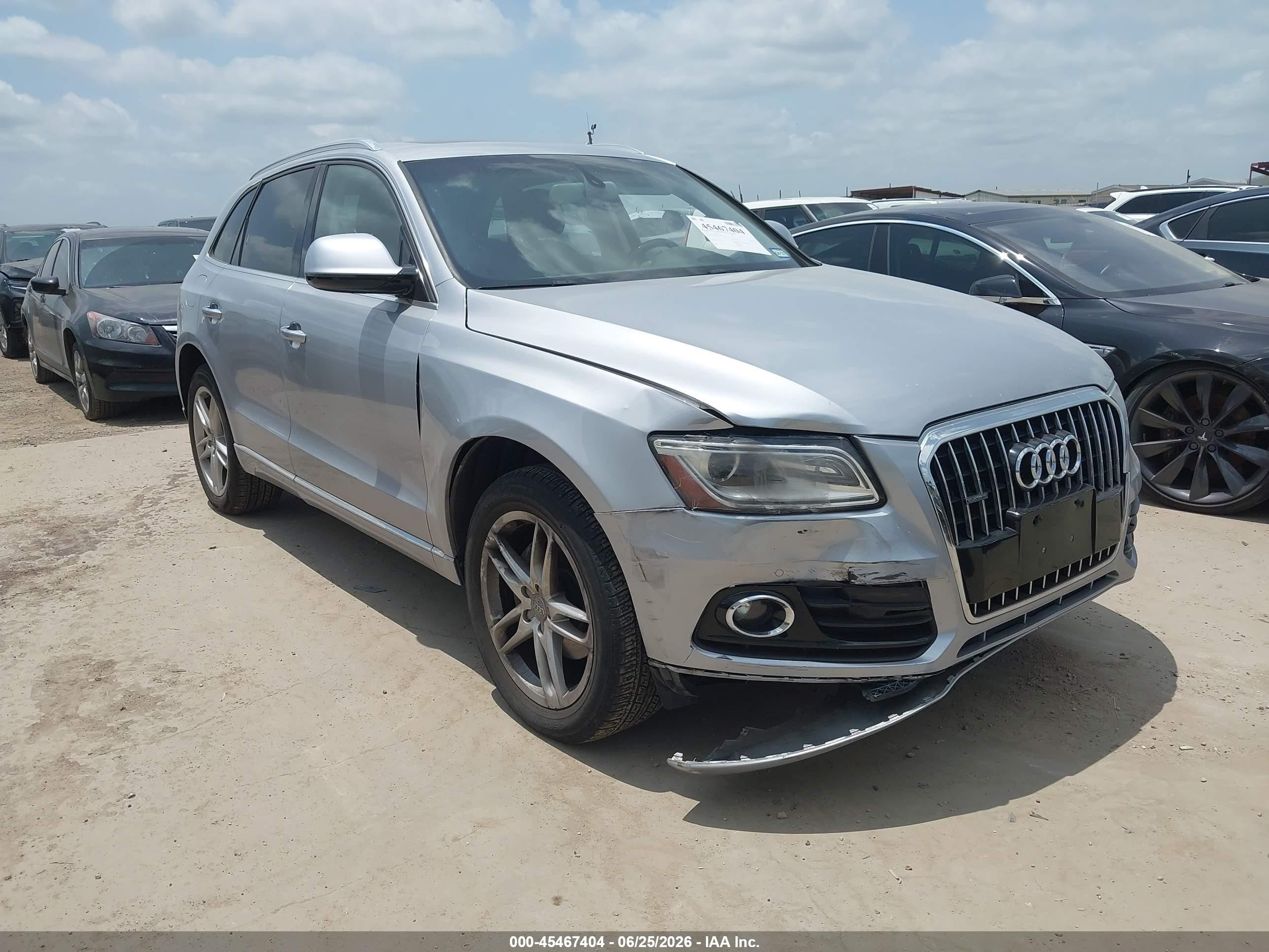 2016 Audi Q5 Premium Plus, VIN WA1L2AFP8GA093849 — Front end