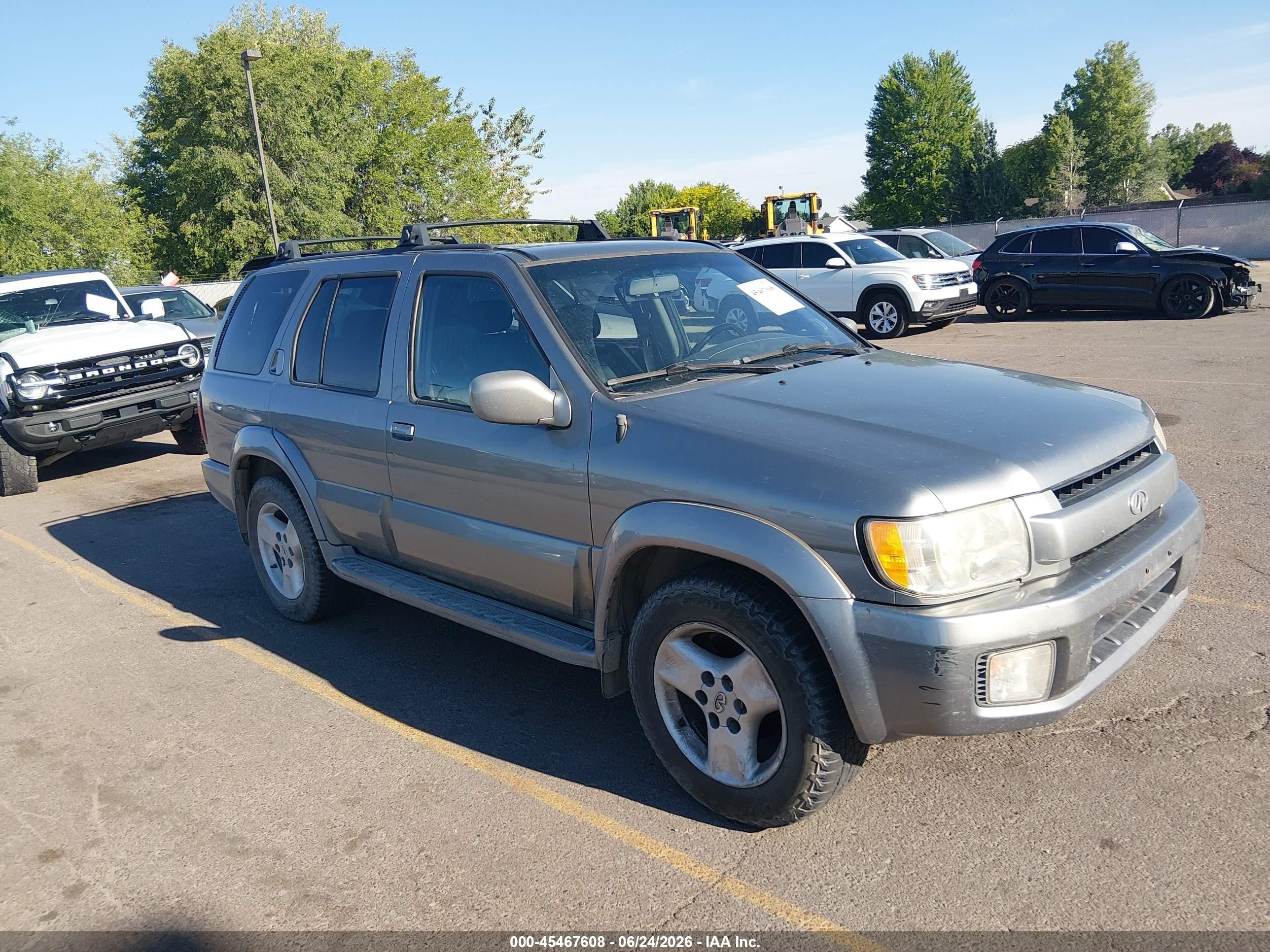 2003 Infiniti QX4 Luxury, VIN JNRDR09Y83W300578 — Normal wear