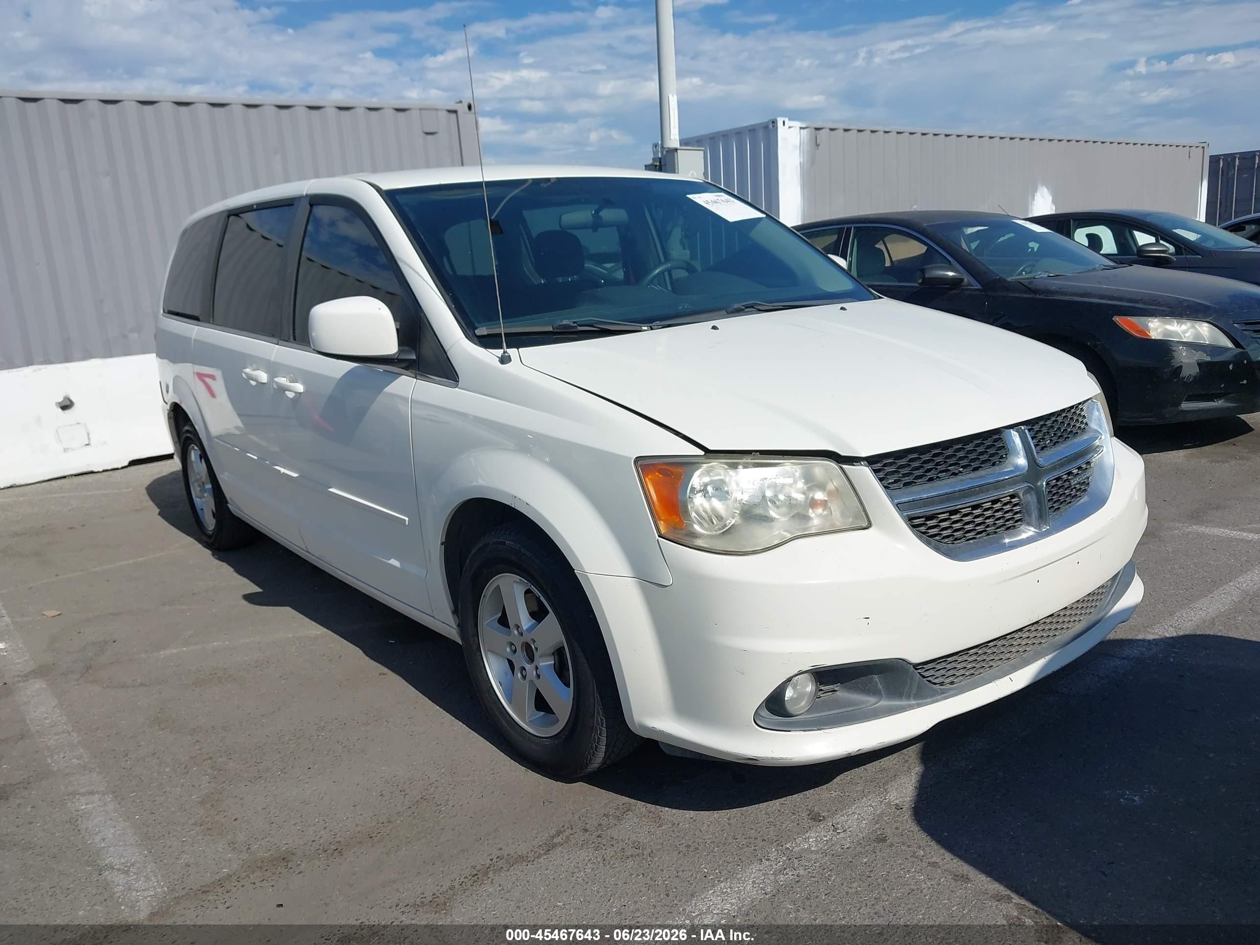 2012 Dodge Grand Caravan Crew, VIN 2C4RDGDG7CR111067 — Normal wear