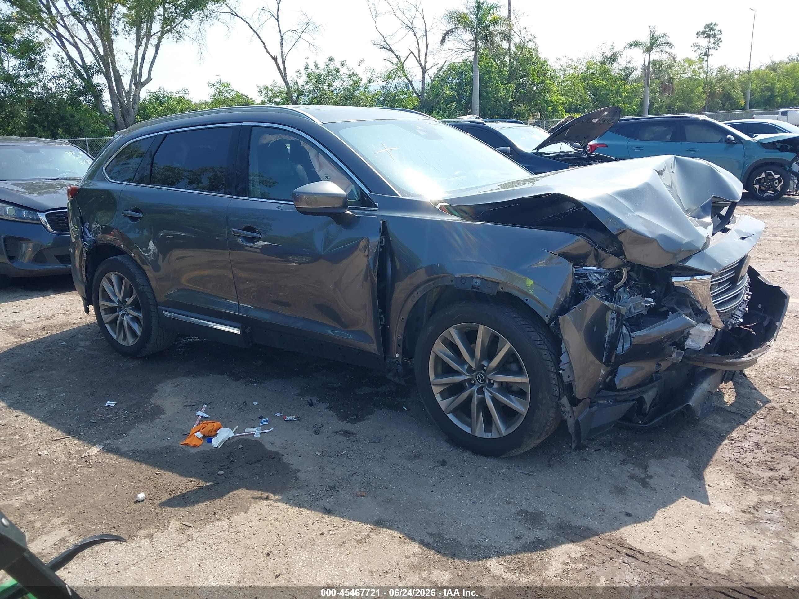 2019 Mazda CX-9 Grand Touring, VIN JM3TCADY1K0335773 — Front end