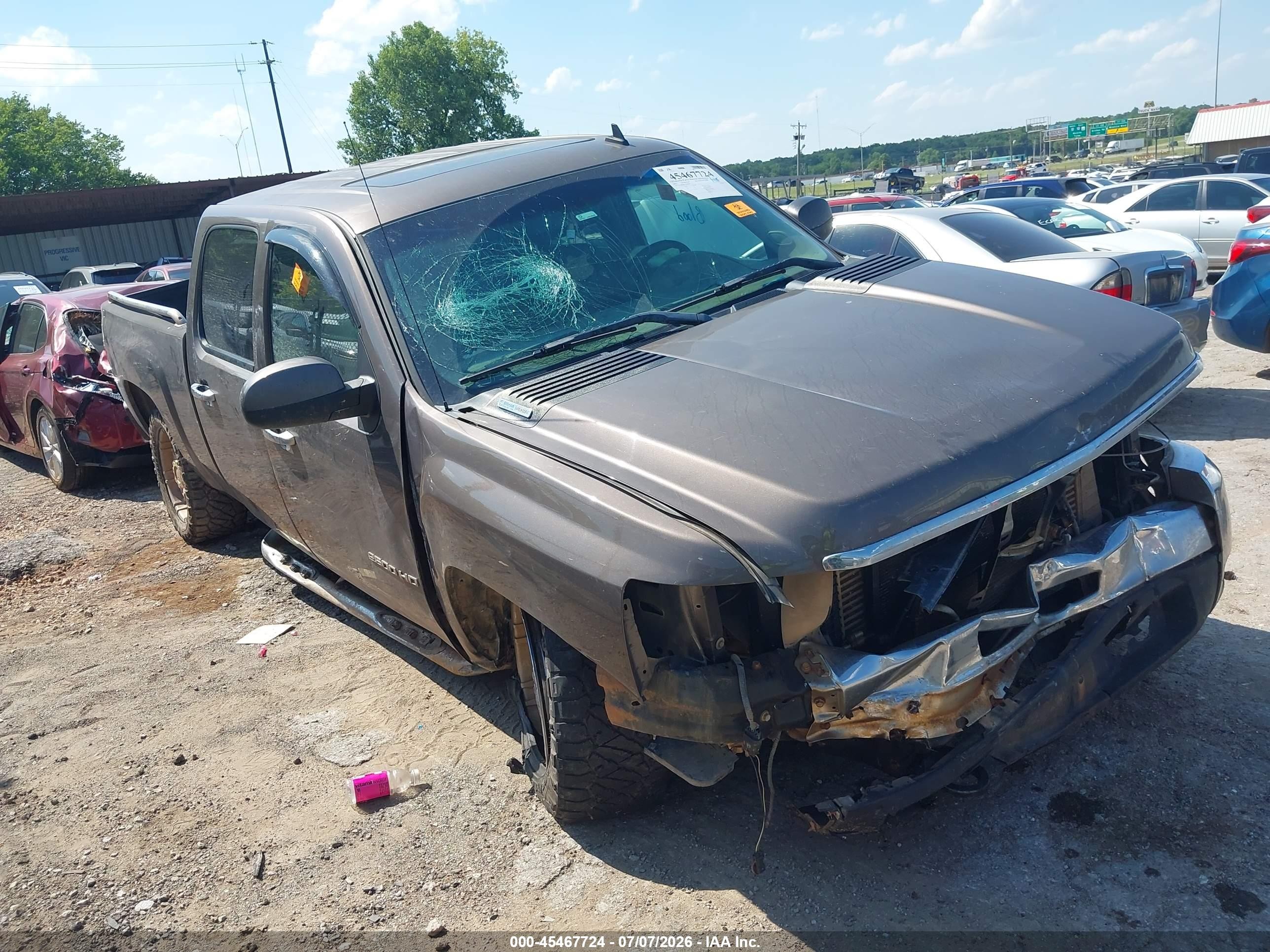 2007 Chevrolet Silverado 2500HD LTZ, VIN 1GCHK23667F565529 — Перед