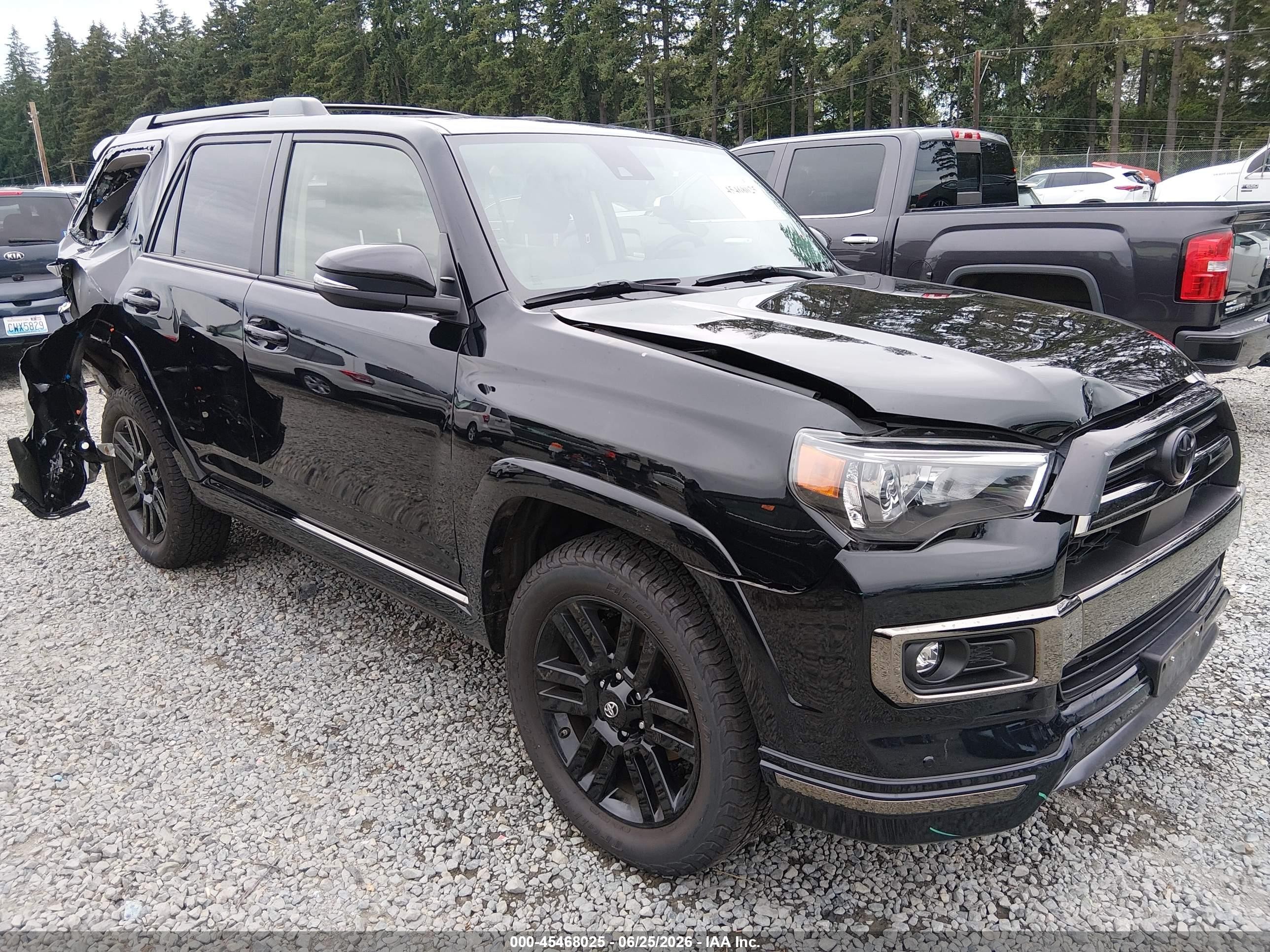2021 Toyota 4Runner Nightshade, VIN JTEJU5JR5M5968439 — Rear end