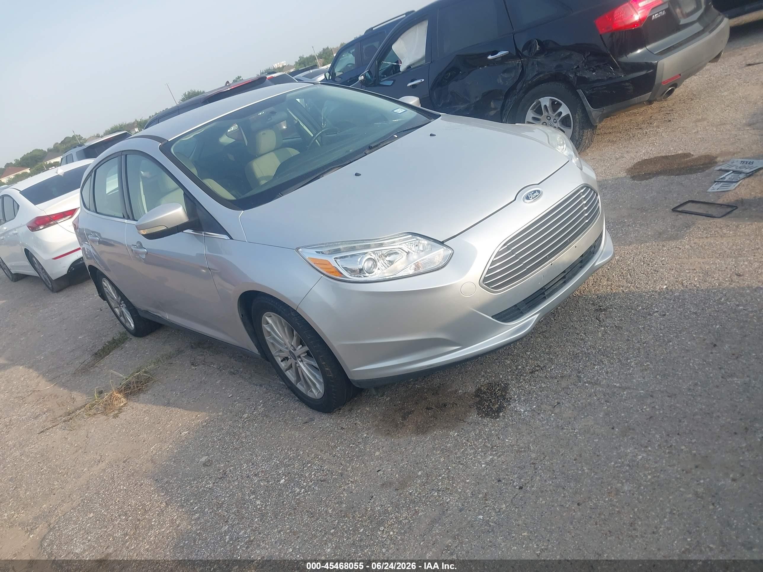 2013 Ford Focus Electric, VIN 1FADP3R46DL335665 — Normal wear