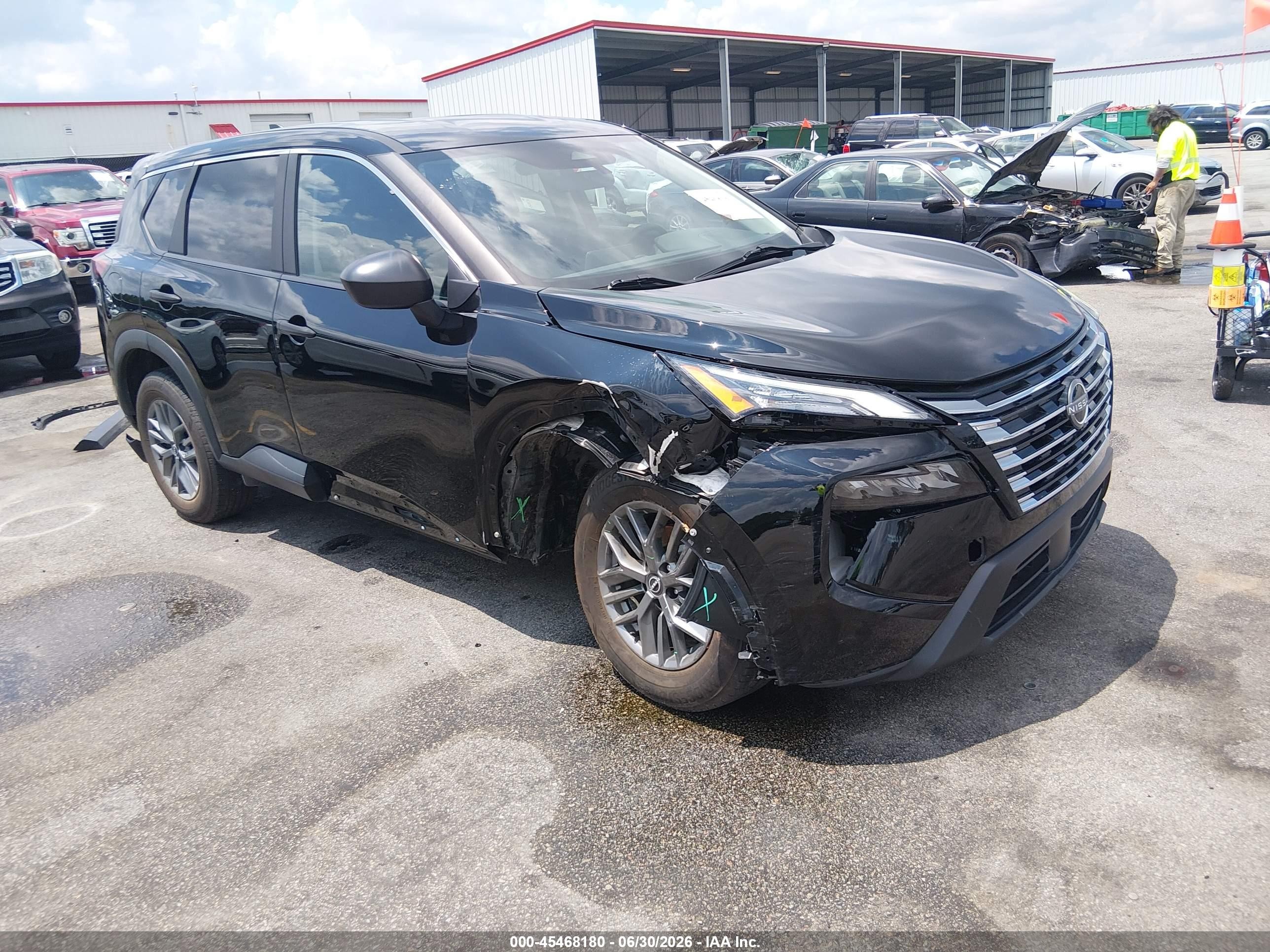 2024 Nissan Rogue S, VIN 5N1BT3AA1RC738521 — Side