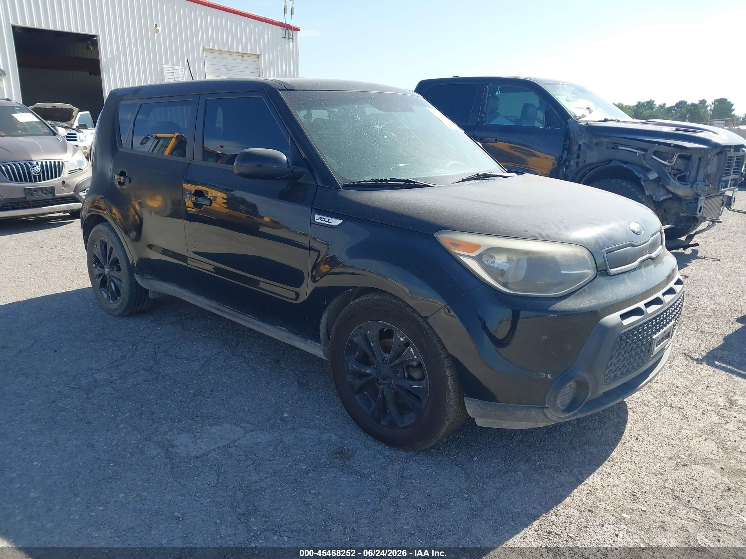 2015 Kia Soul +, VIN KNDJP3A53F7118832 — Rear end