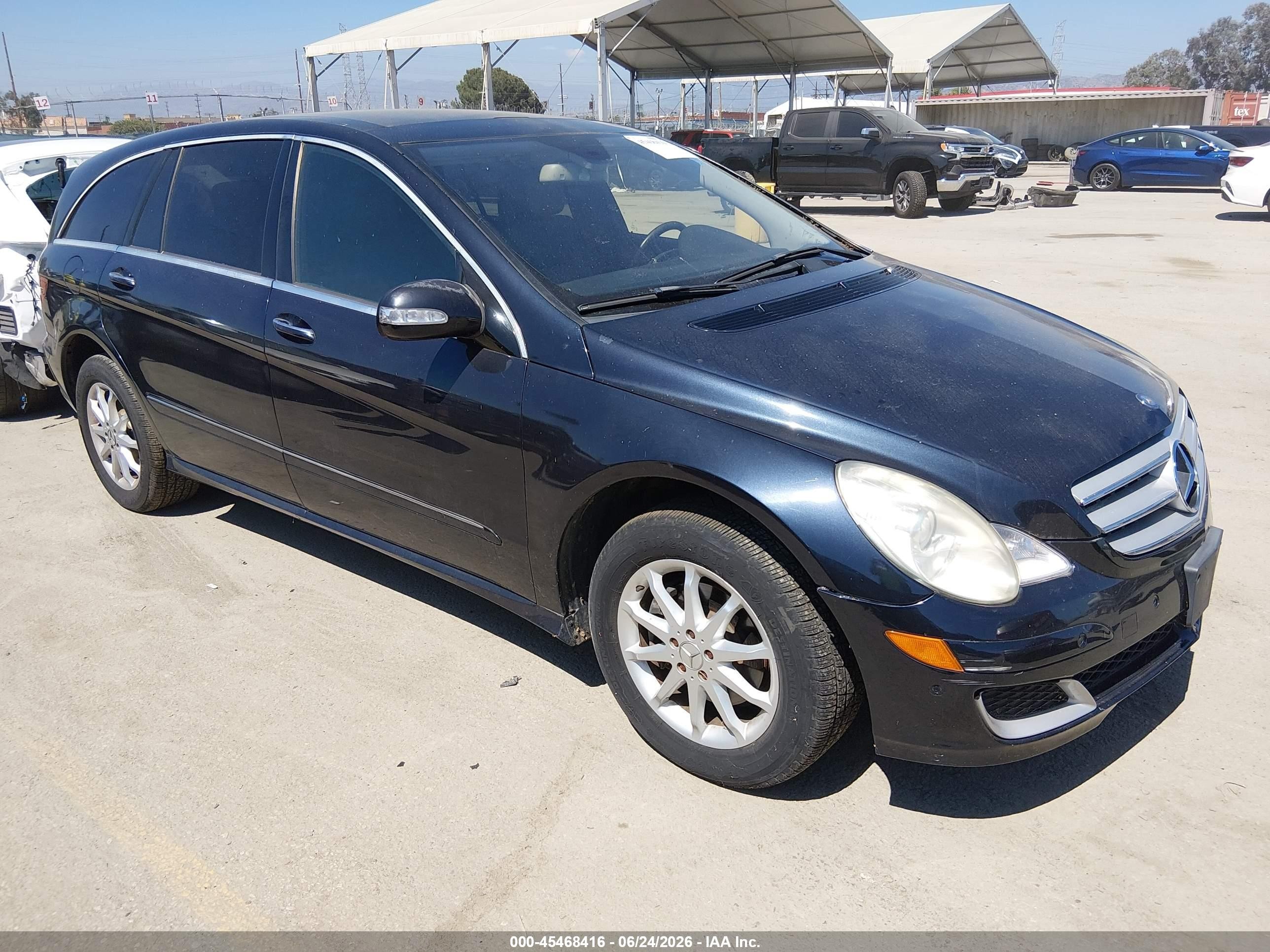 2007 Mercedes-Benz R 3.5L, VIN 4JGCB65E07A059032 — Not stated