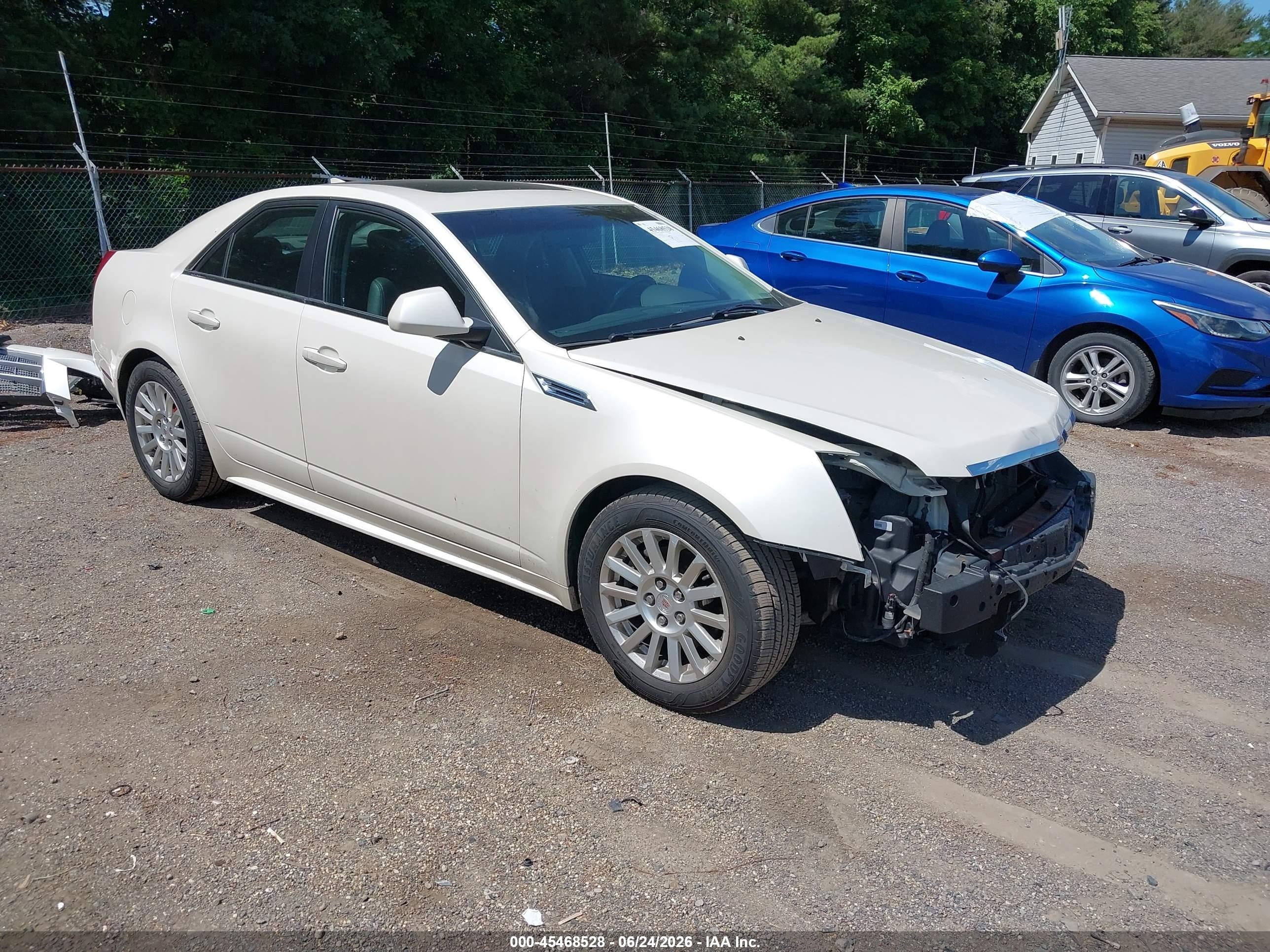 2010 Cadillac CTS, VIN 1G6DA5EG3A0141196 — Перед