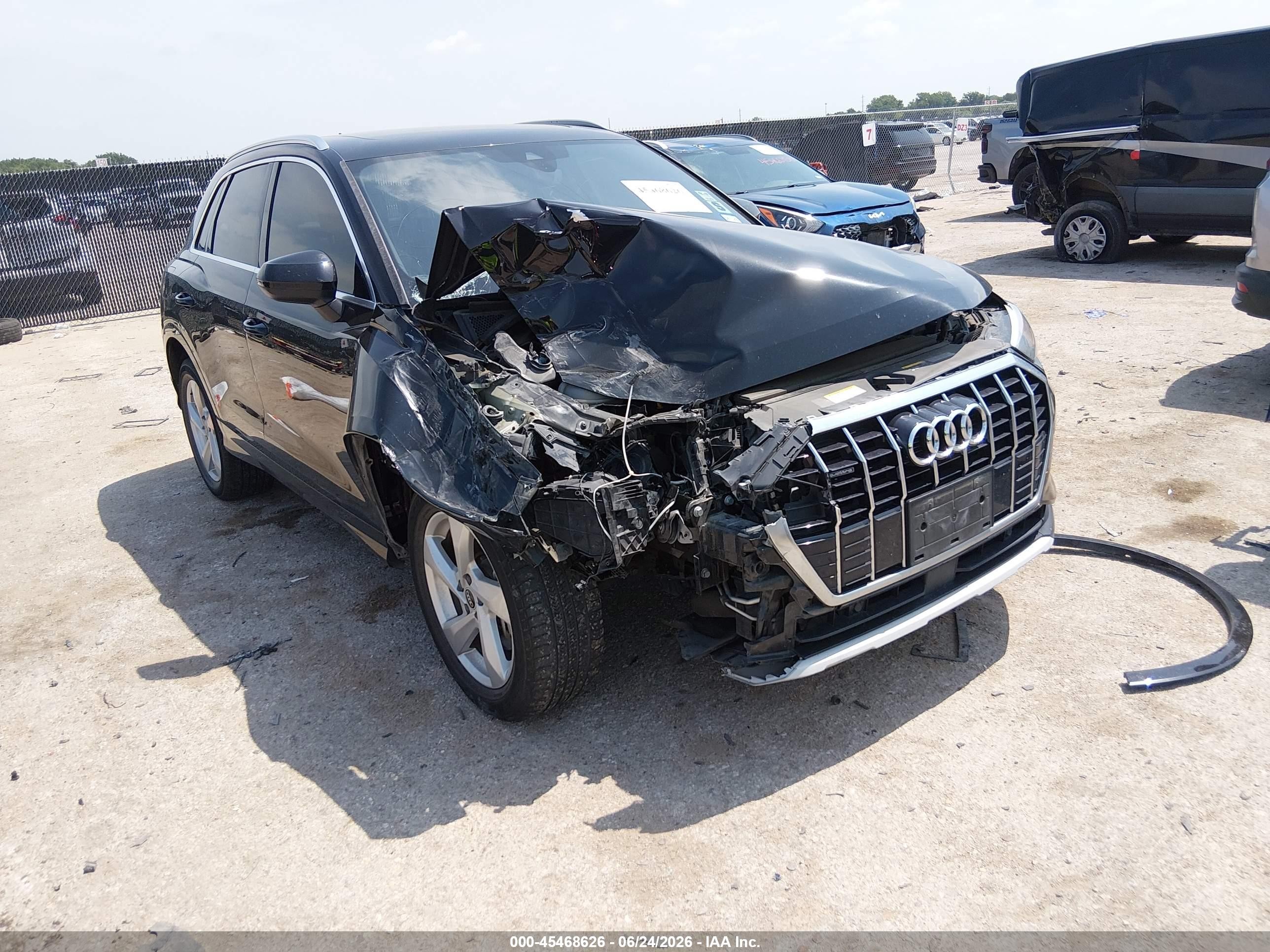 2022 Audi Q3 Premium, VIN WA1AUCF3XN1004953 — Front end