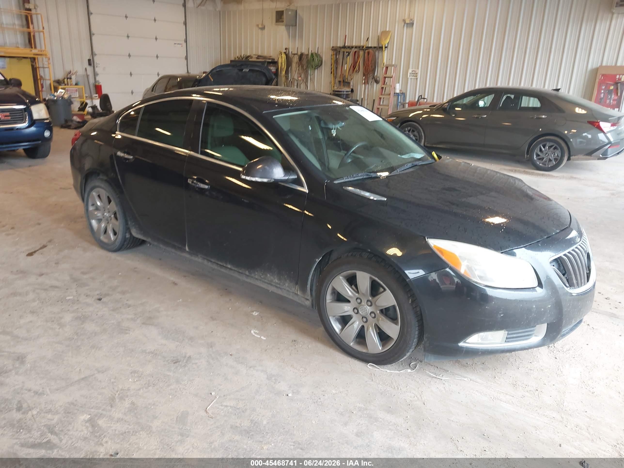 2012 Buick Regal Turbo Premium 1, VIN 2G4GS5EV5C9190071 — Front end