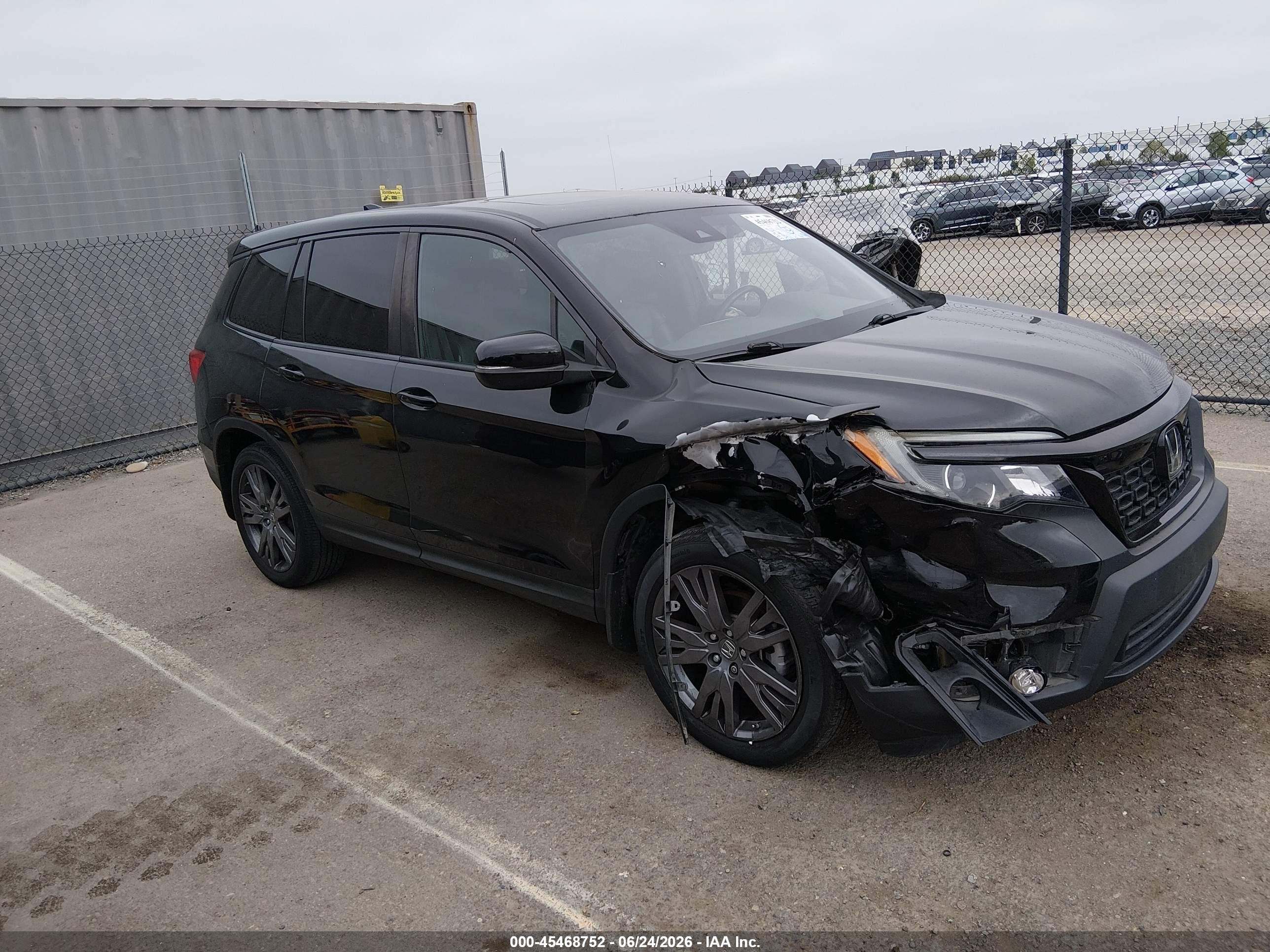 2020 Honda Passport EX-L, VIN 5FNYF7H51LB002565 — Front end