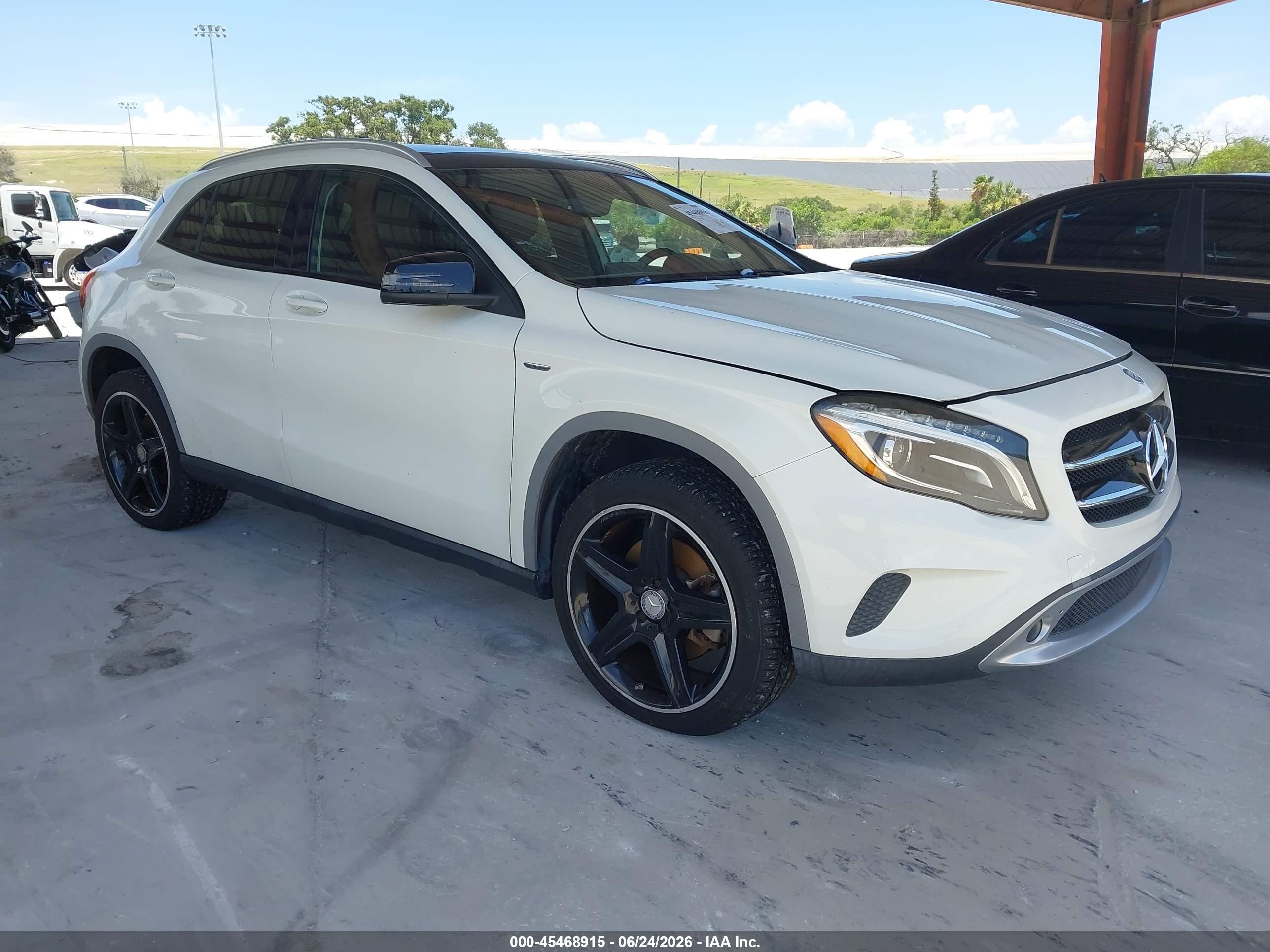 2015 Mercedes-Benz GLA 250, VIN WDCTG4GB6FJ037753 — Normal wear