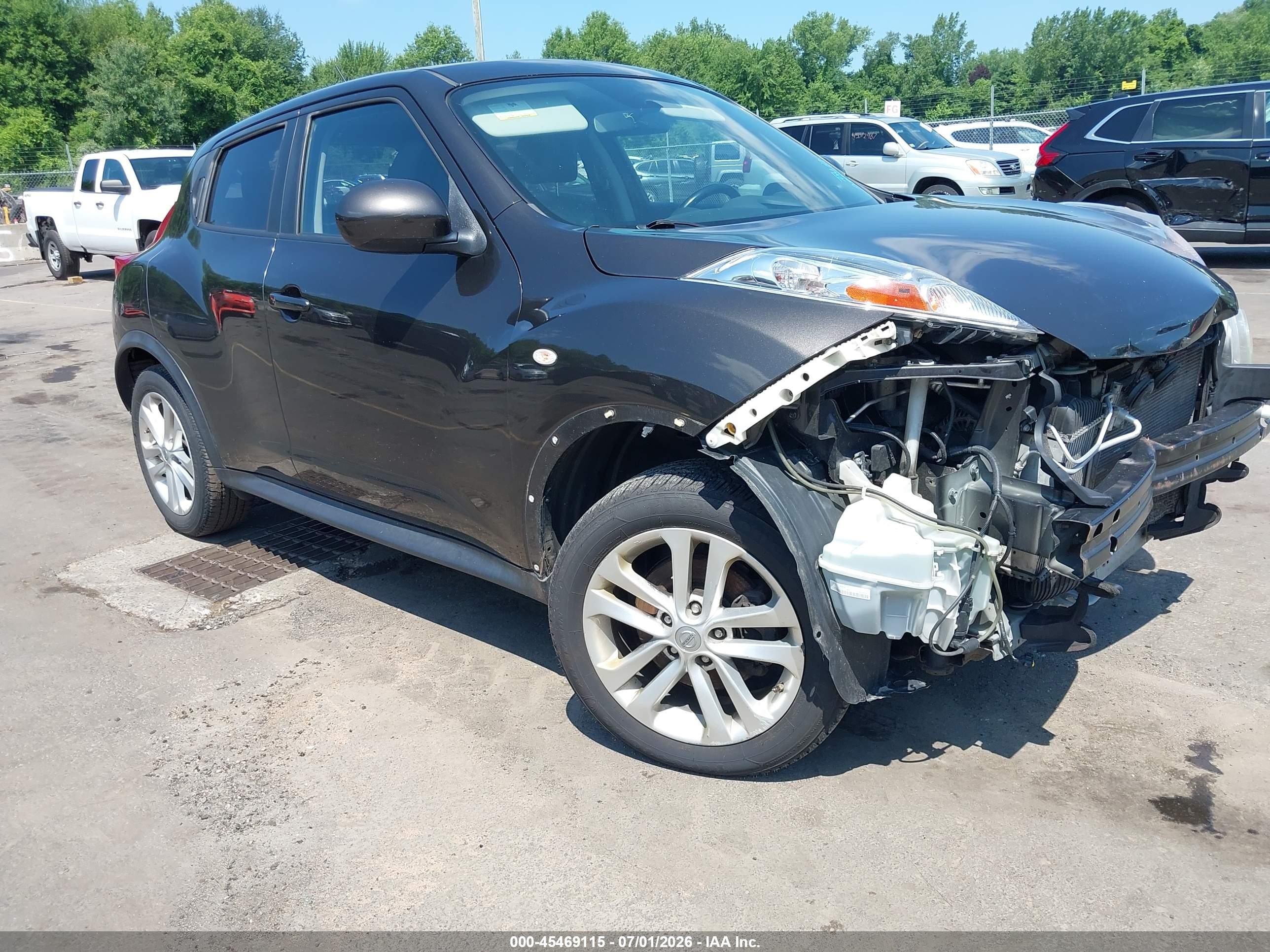 2013 Nissan Juke SV, VIN JN8AF5MV1DT228782 — Front end