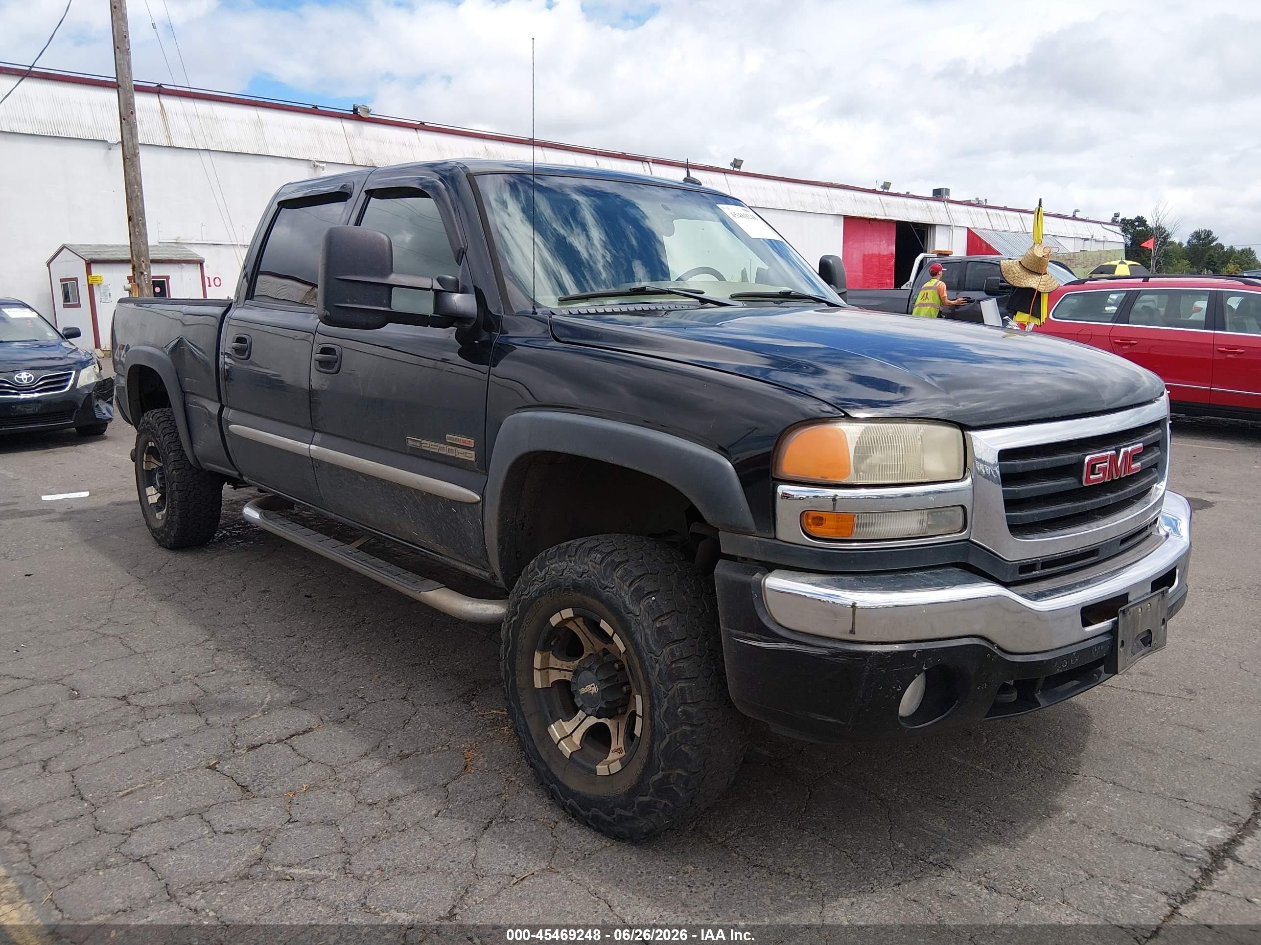 2005 GMC Sierra 2500HD SLT, VIN 1GTHK23275F879619 — All over