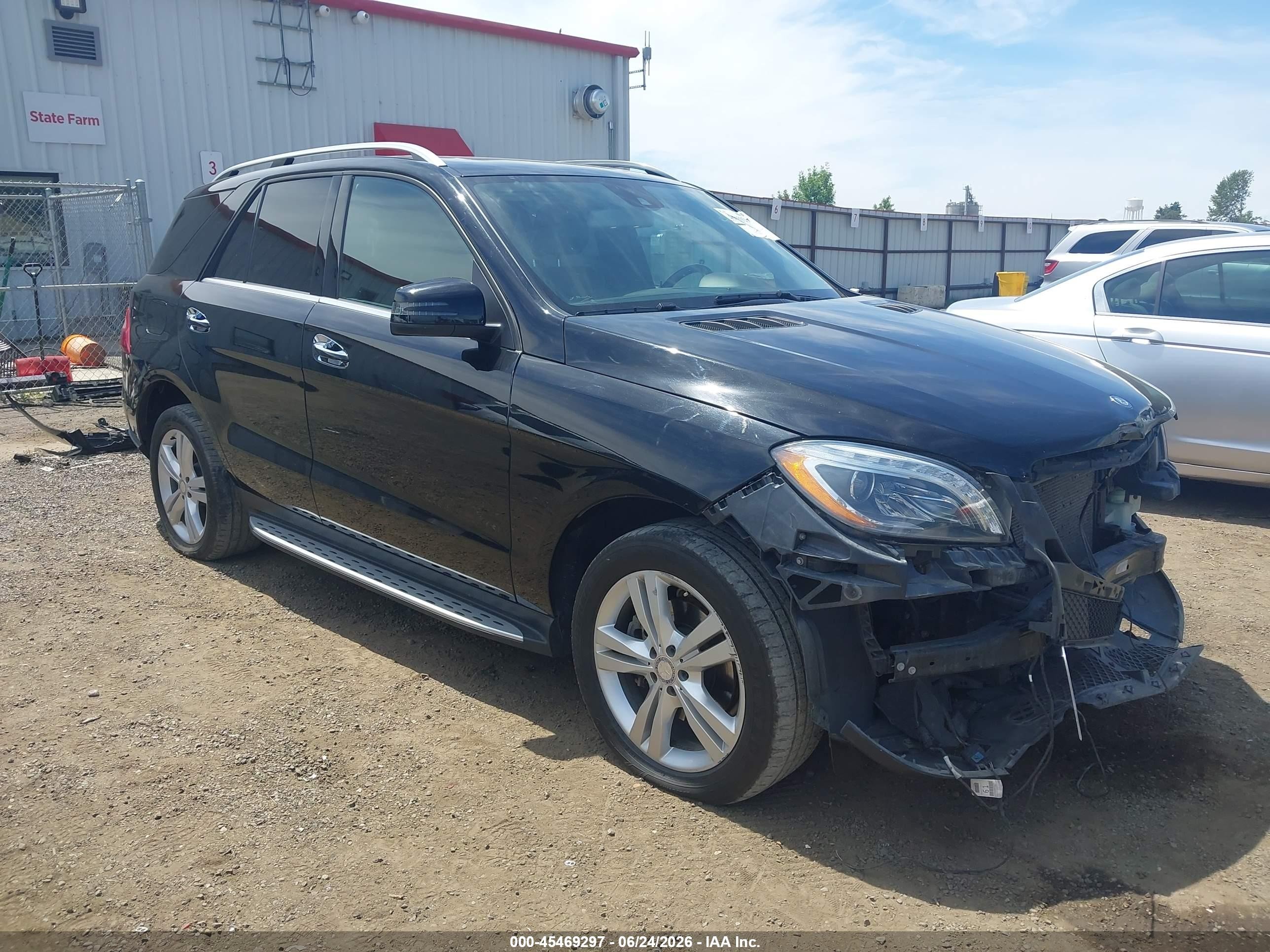 2014 Mercedes-Benz M 350, VIN 4JGDA5HBXEA320067 — Front end