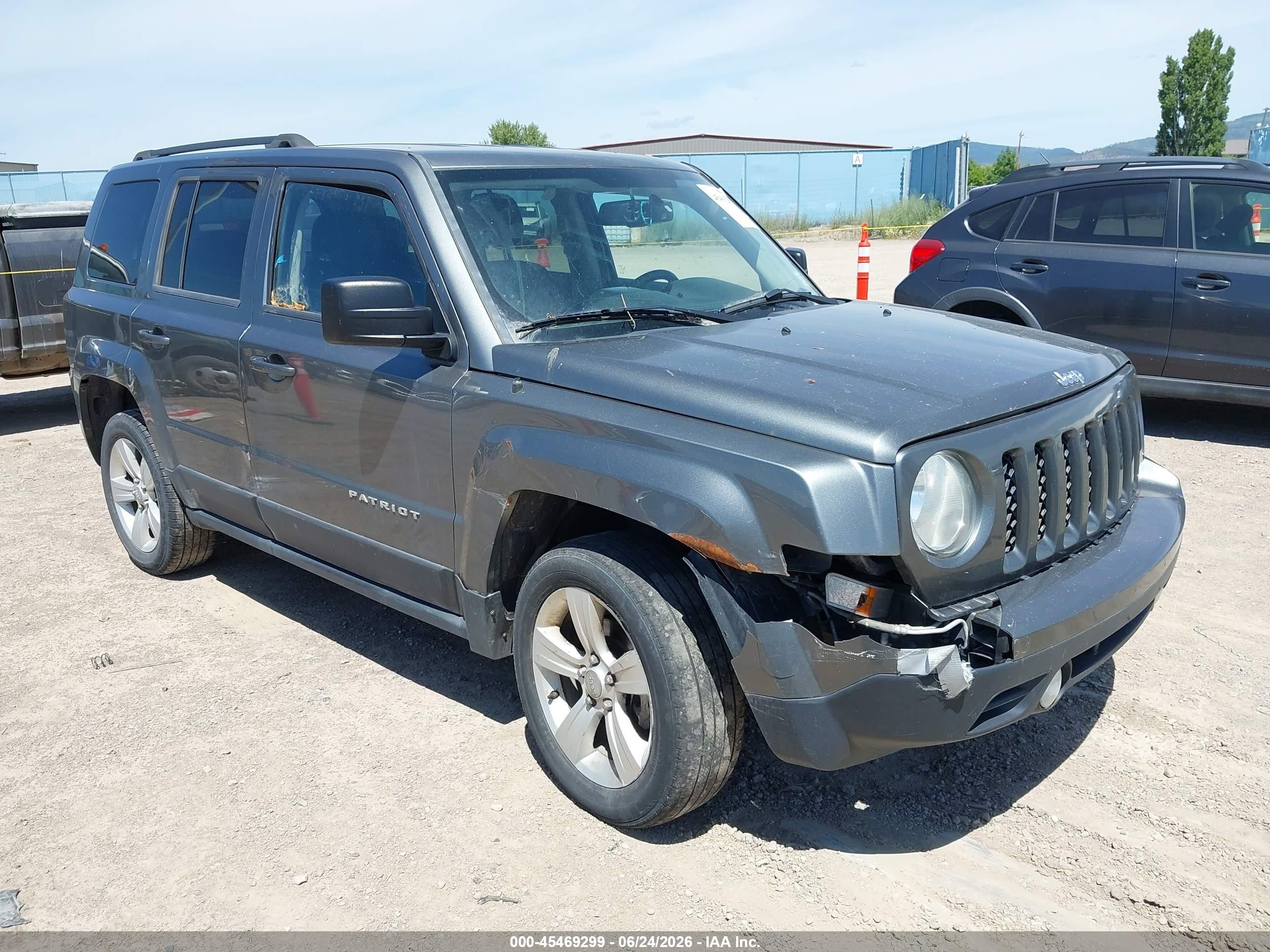 2012 Jeep Patriot Latitude, VIN 1C4NJRFB9CD683605 — Normal wear