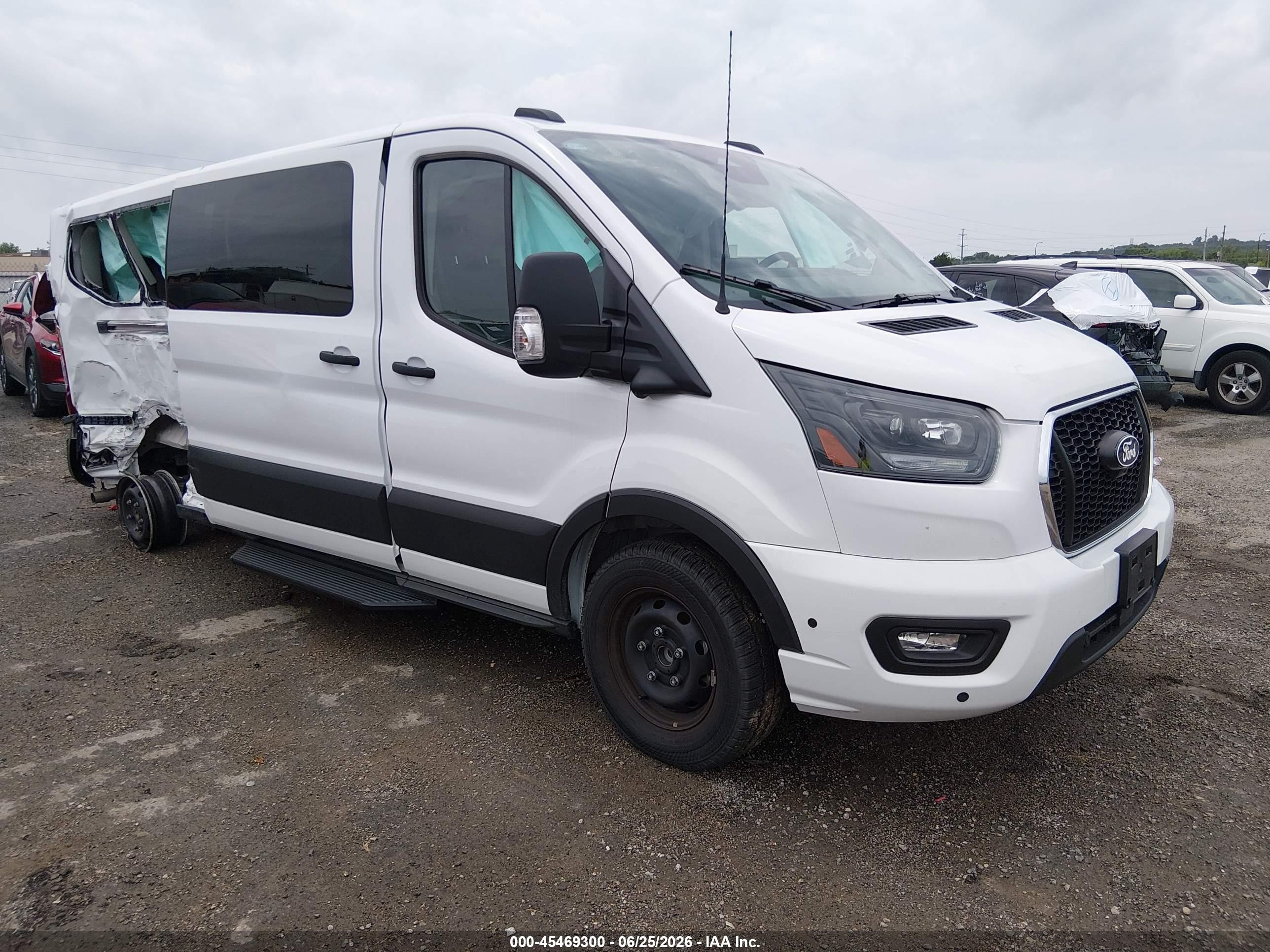 2026 Ford Transit Passenger XLT, VIN 1FBAX2YG0TKA28584 — Side