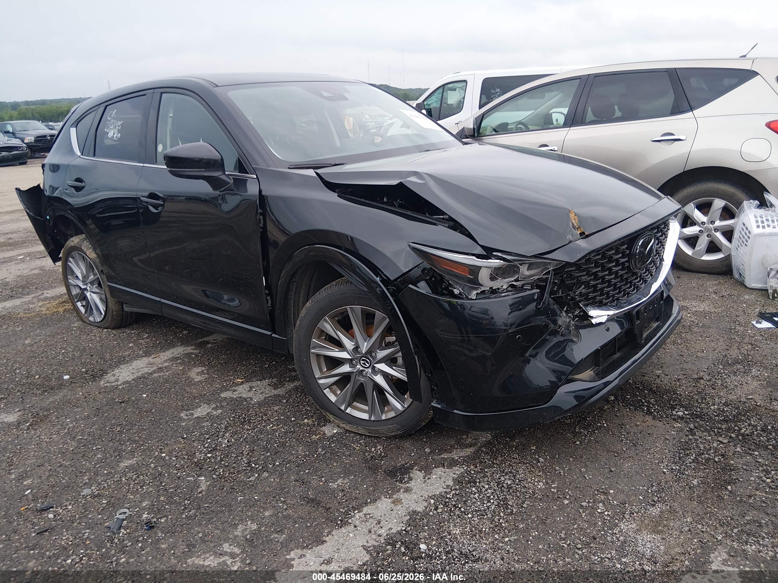2025 Mazda CX-5 S Premium Plus, VIN JM3KFBEM9S0804922 — Front end