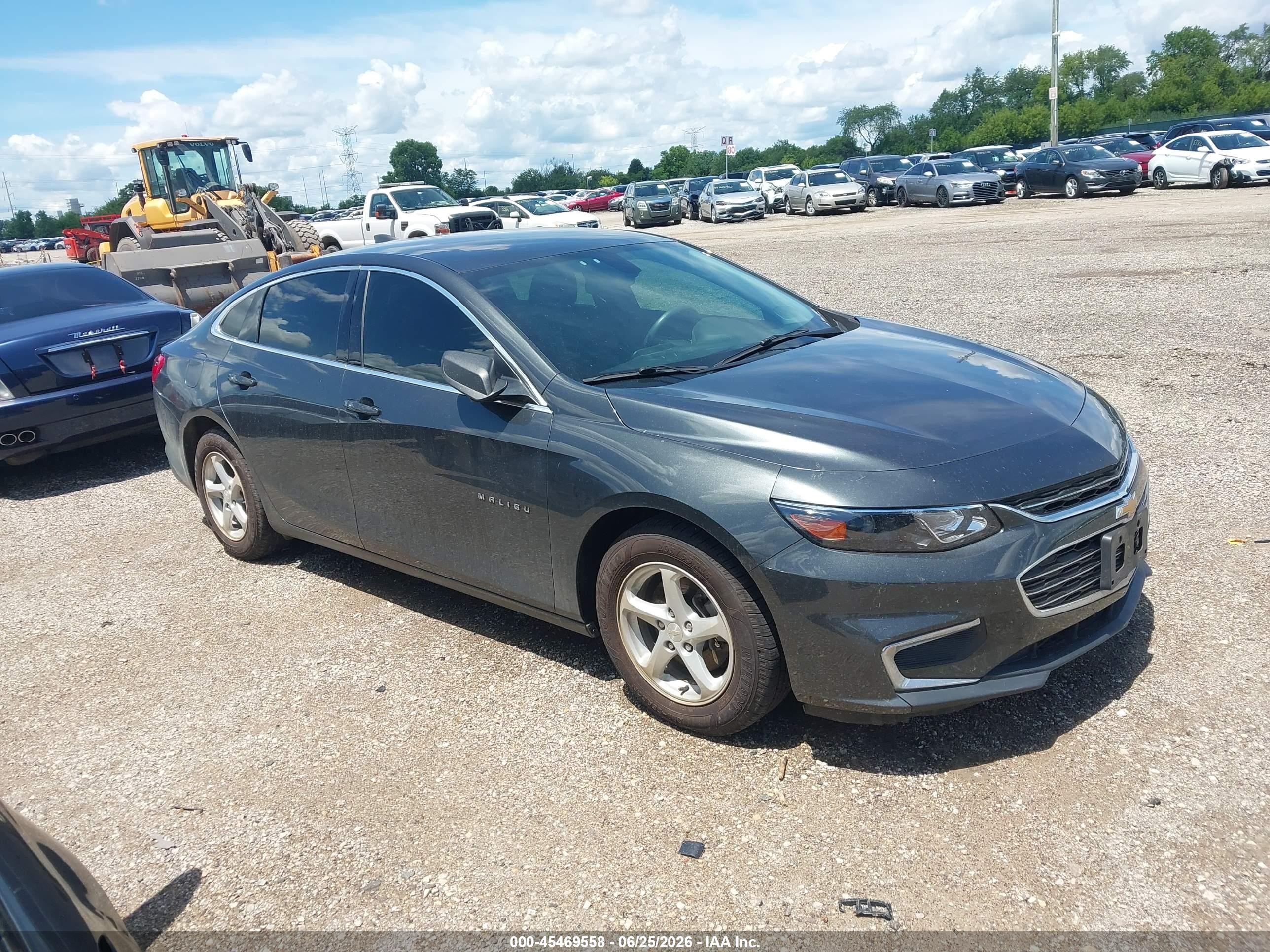 2017 Chevrolet Malibu LS, VIN 1G1ZB5ST0HF180152 — Бок