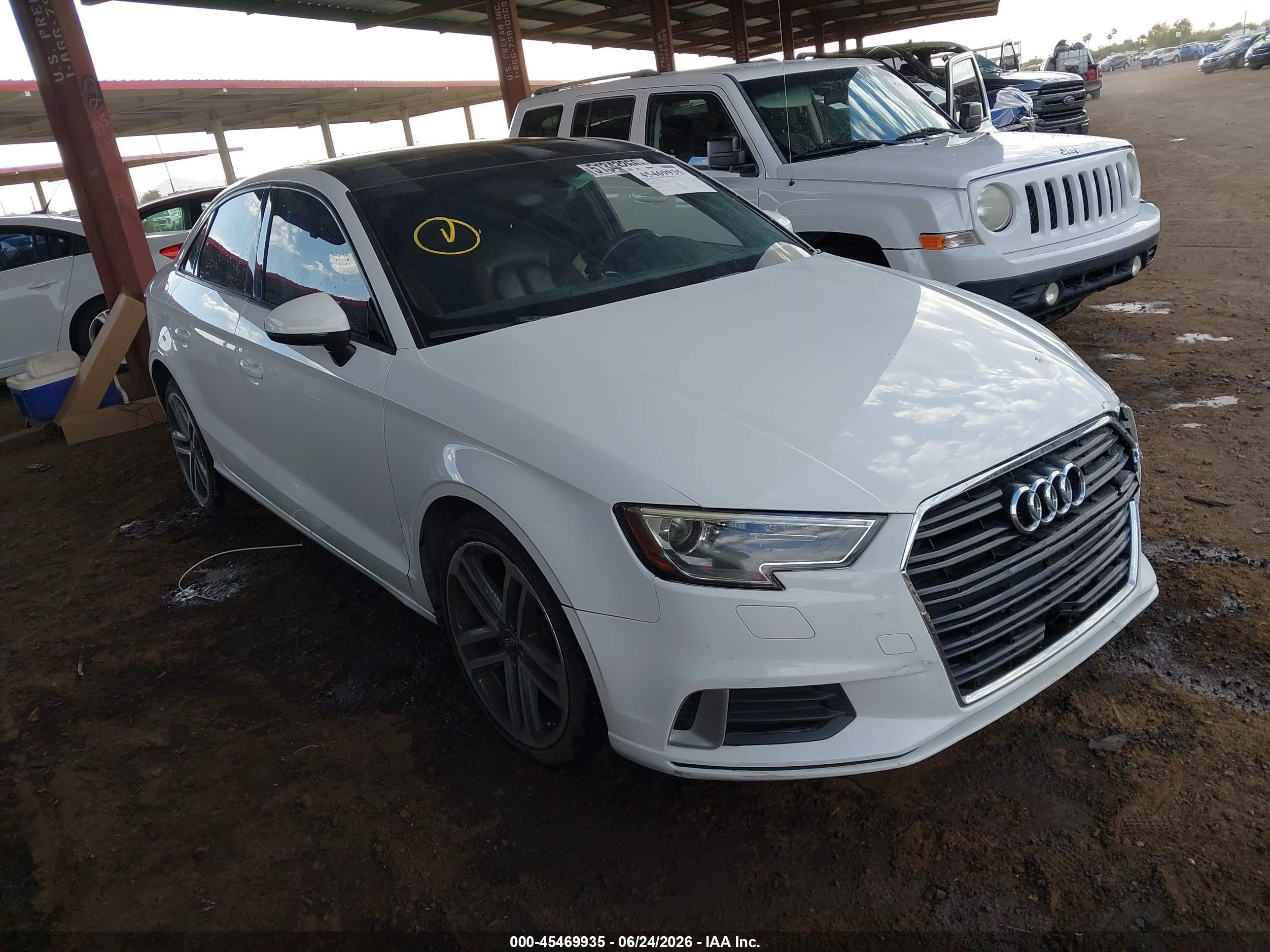 2017 Audi A3 Premium, VIN WAUAUGFF8H1046708 — Front end